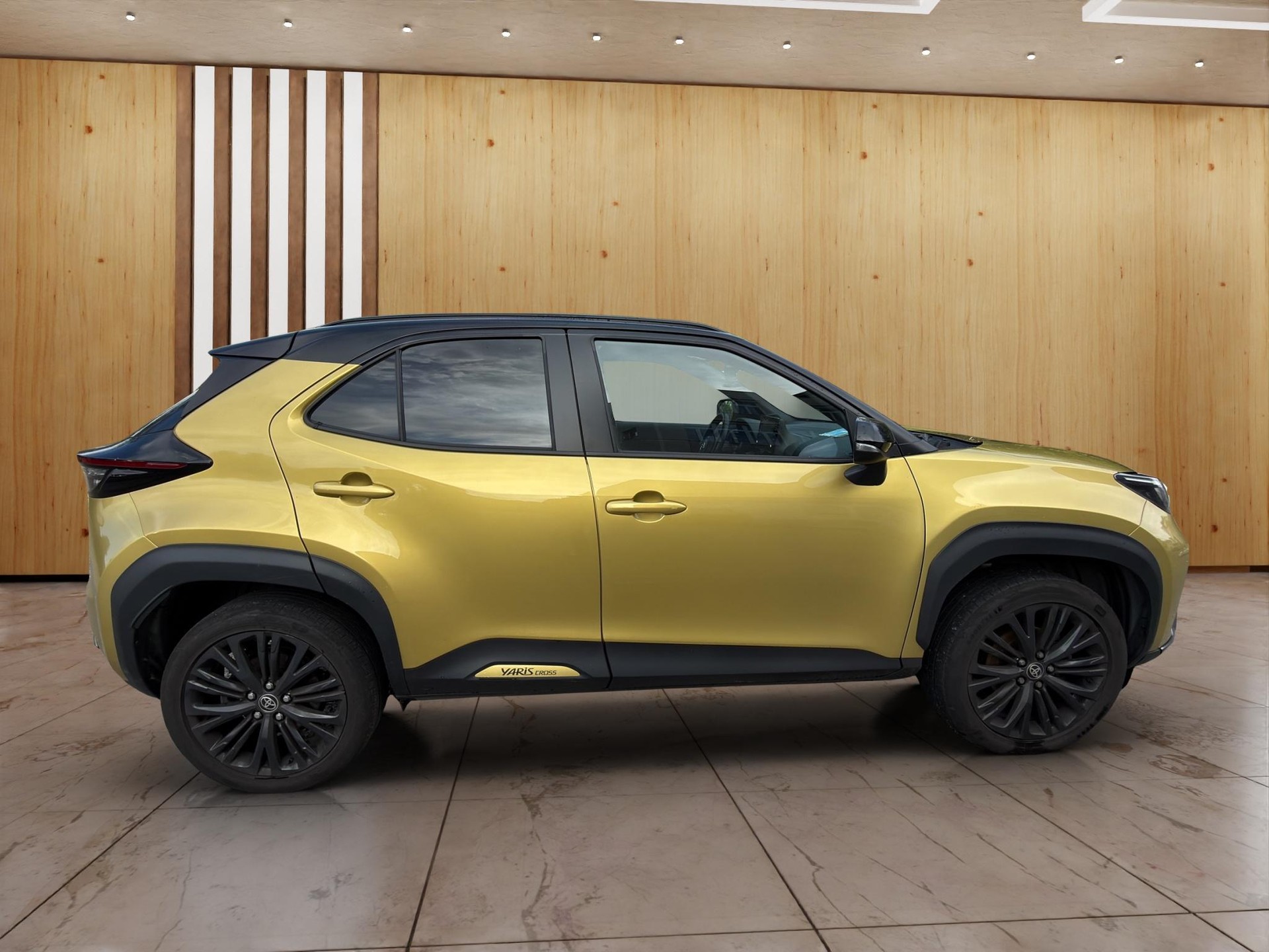 TOYOTA Yaris Cross 1.5 VVT-i HSD Adventure AWD-i-image-6
