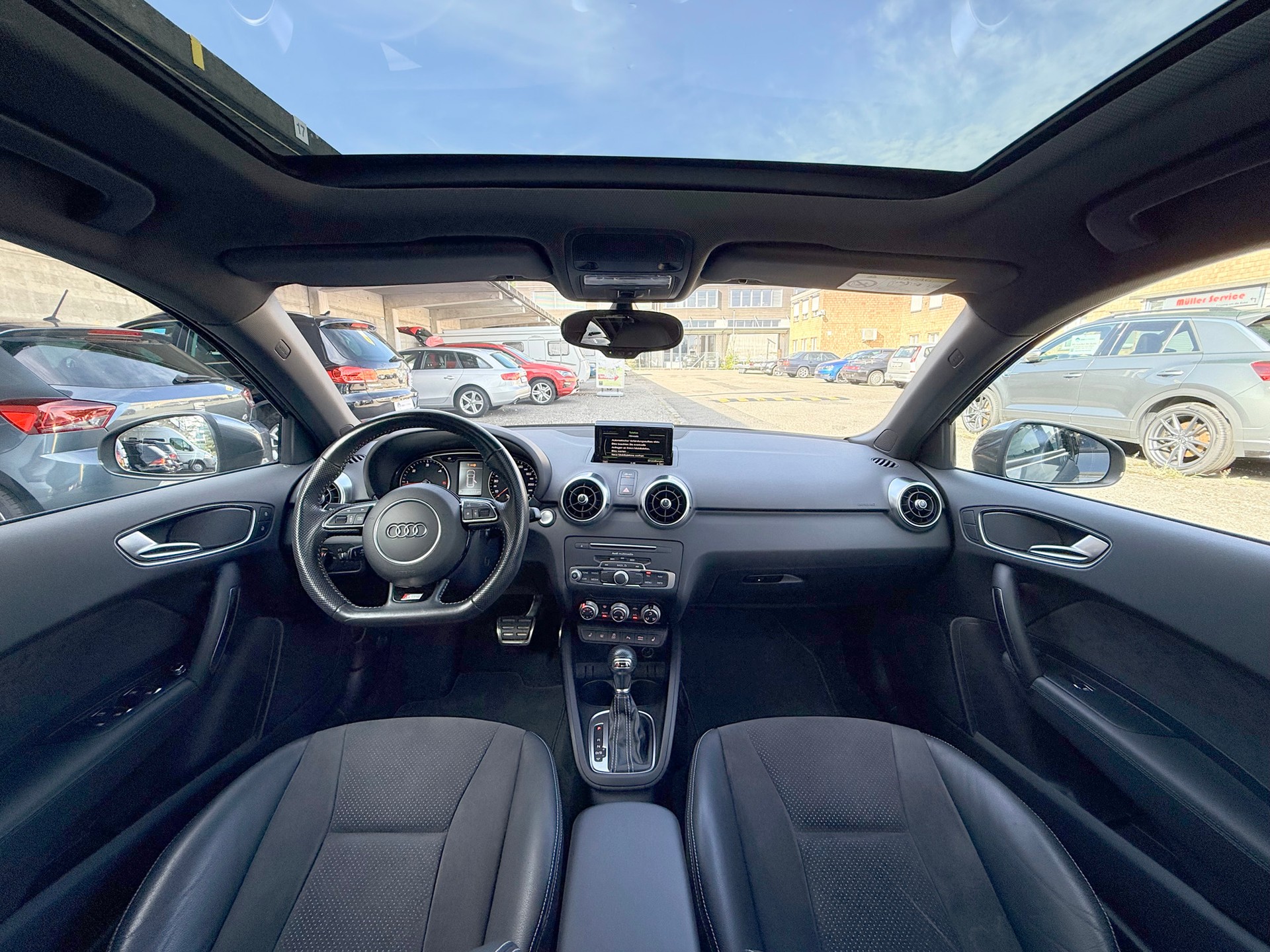 AUDI A1 Sportback 1.6 TDI Sport S-tronic S-Line-image-21