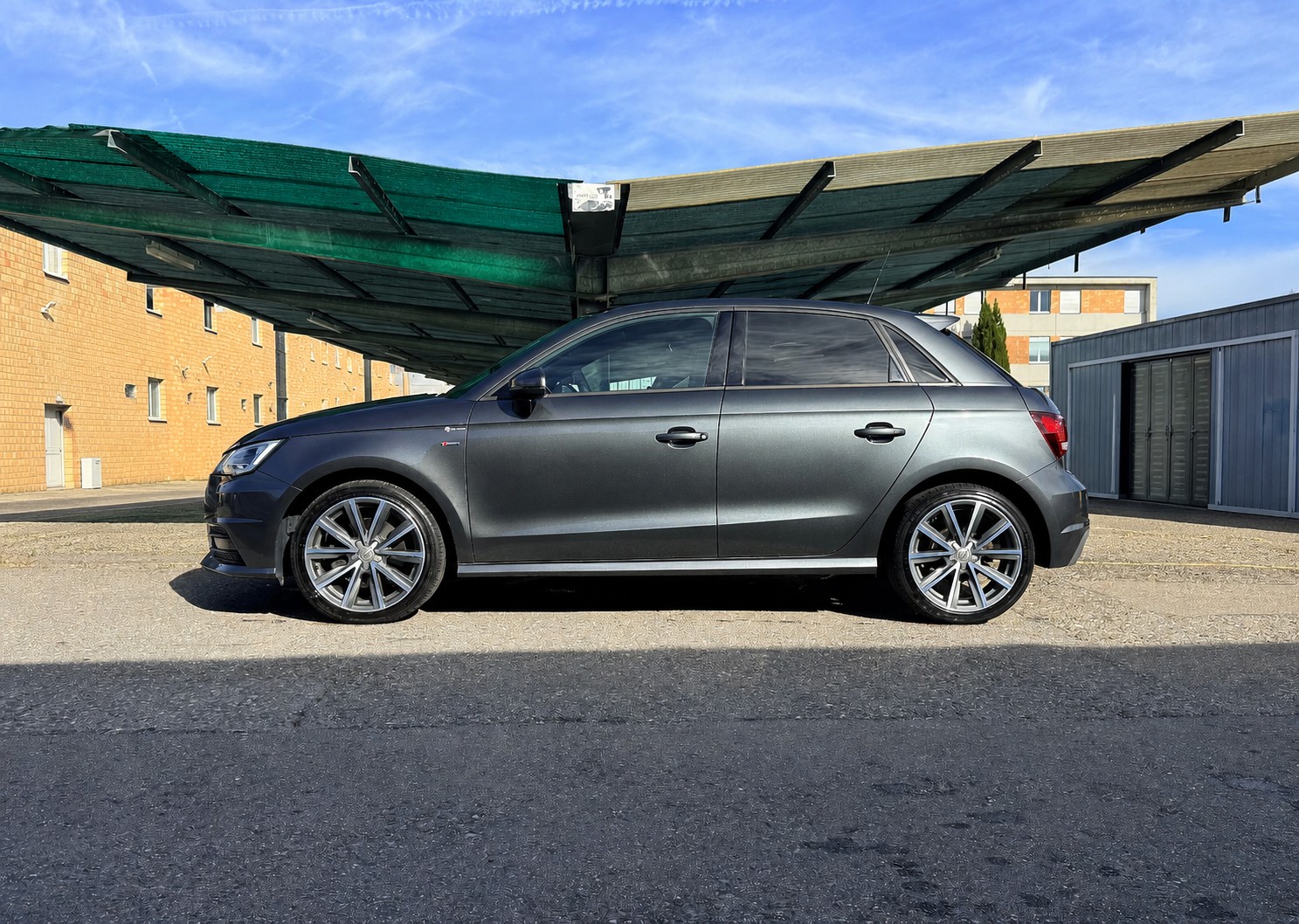 AUDI A1 Sportback 1.6 TDI Sport S-tronic S-Line-showroom-element-2