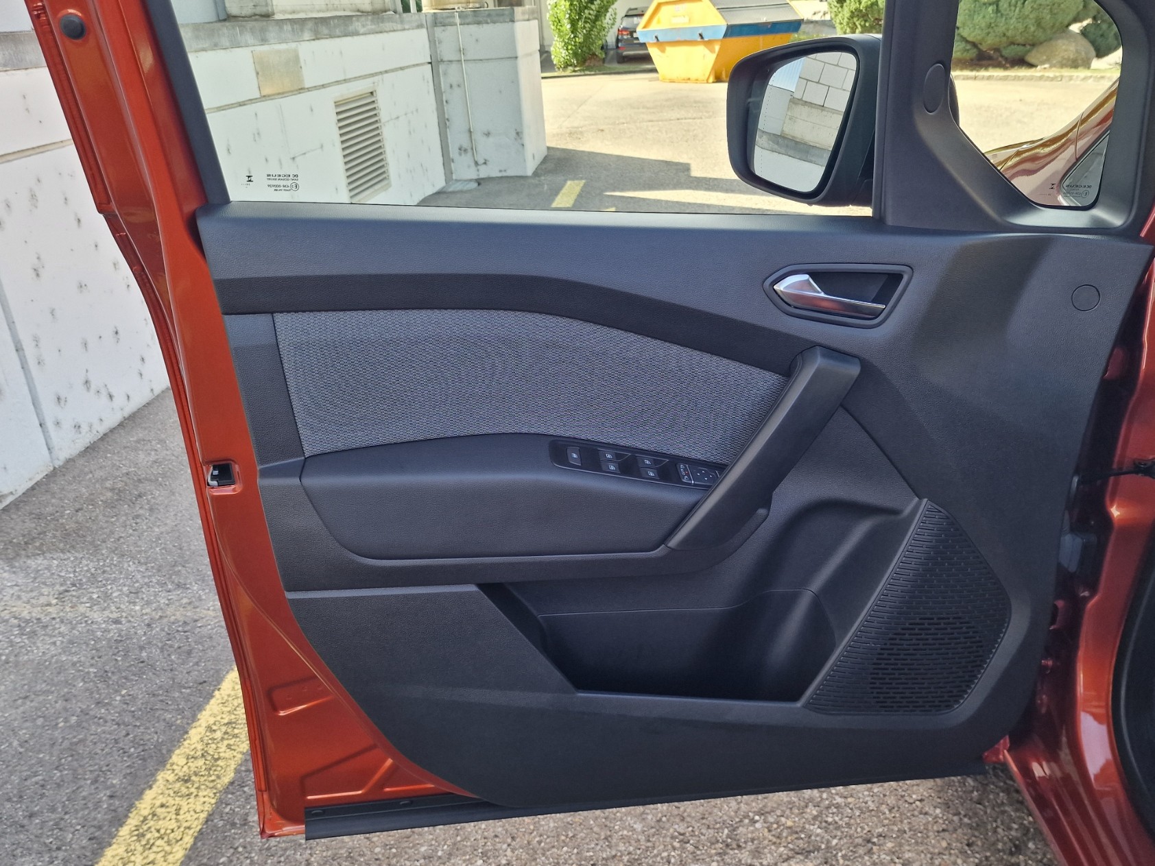 RENAULT Kangoo 1.5 dCi EDC-image-6