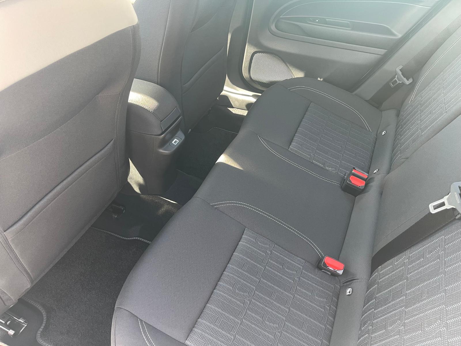 FIAT 600 1.2 Hybrid Icon Swiss Edition-image-18