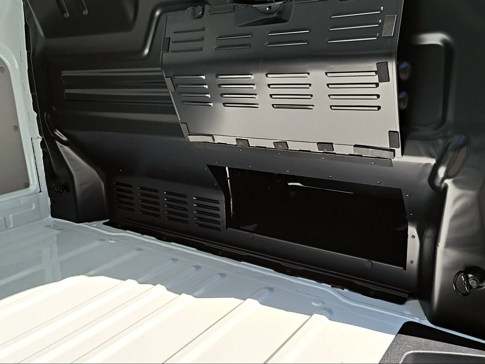 FORD Transit Custom Van 320 L1 2.0 EcoBlue 136 Trend 4x4-image-9