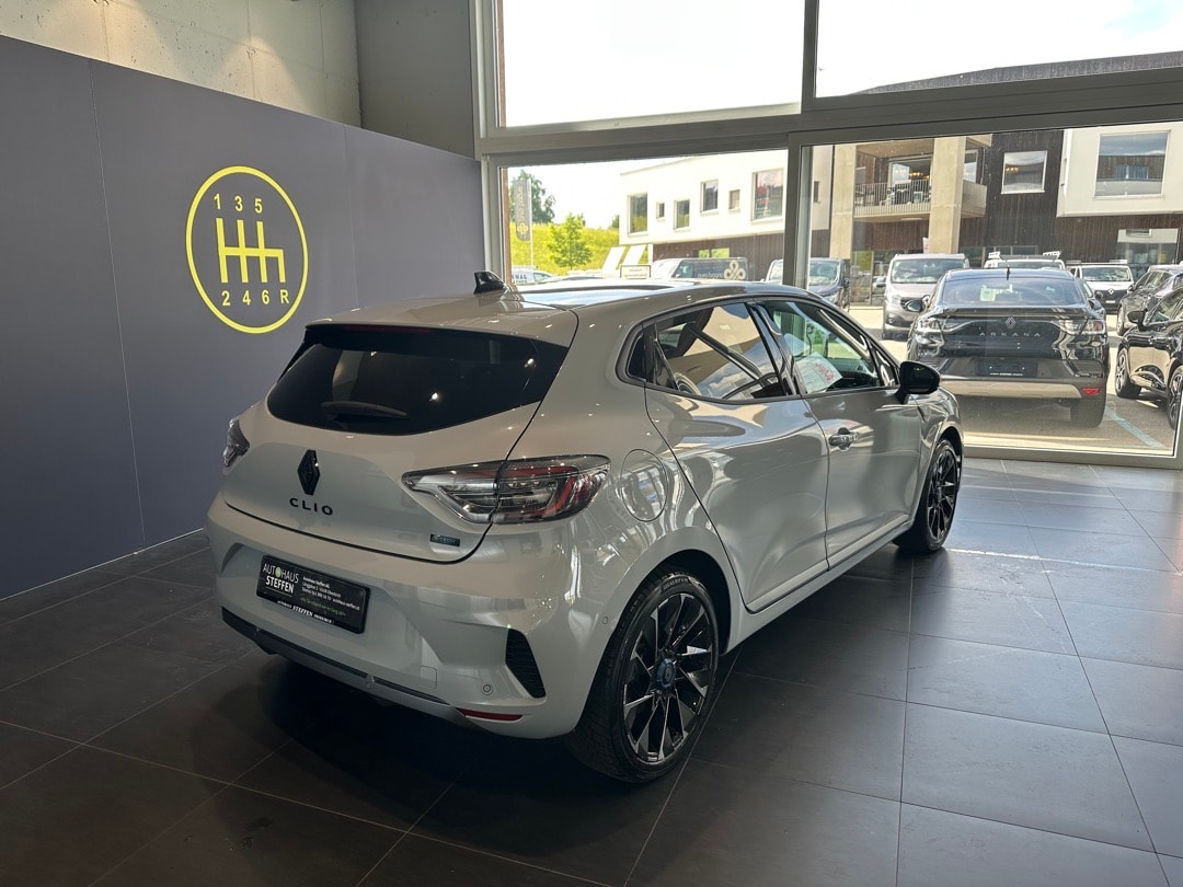 RENAULT Clio 1.6 E-Tech Esprit Alpine-image-8