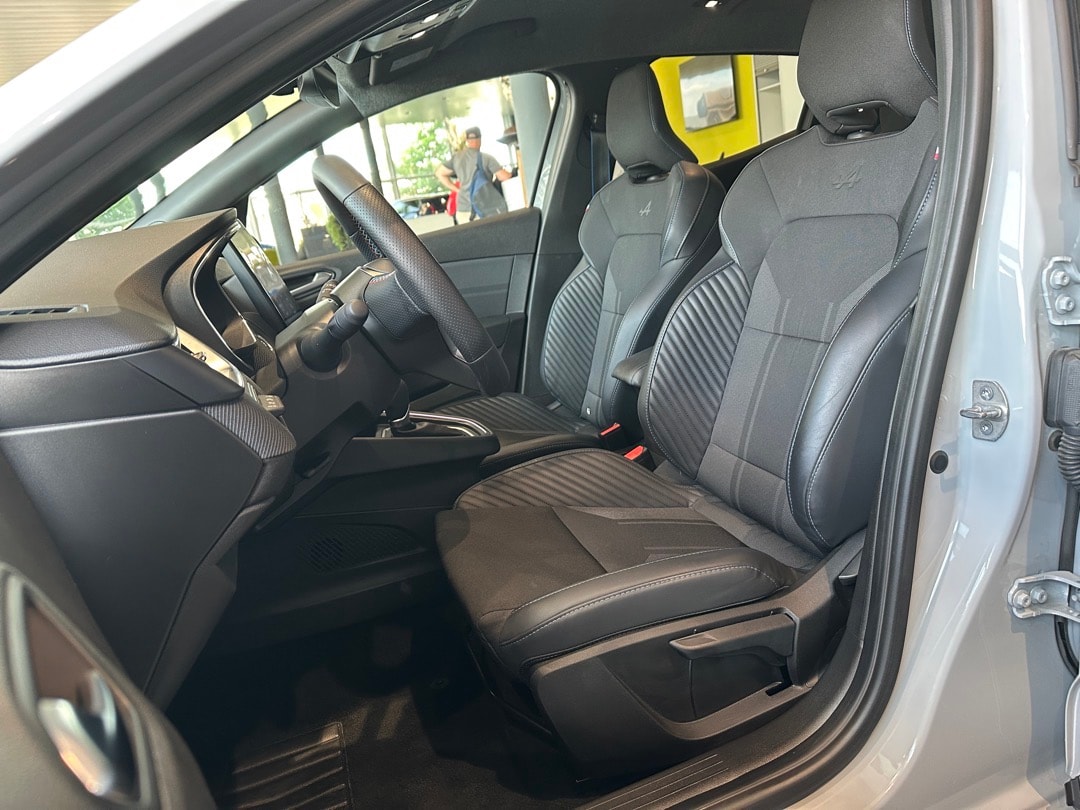 RENAULT Clio 1.6 E-Tech Esprit Alpine-image-10