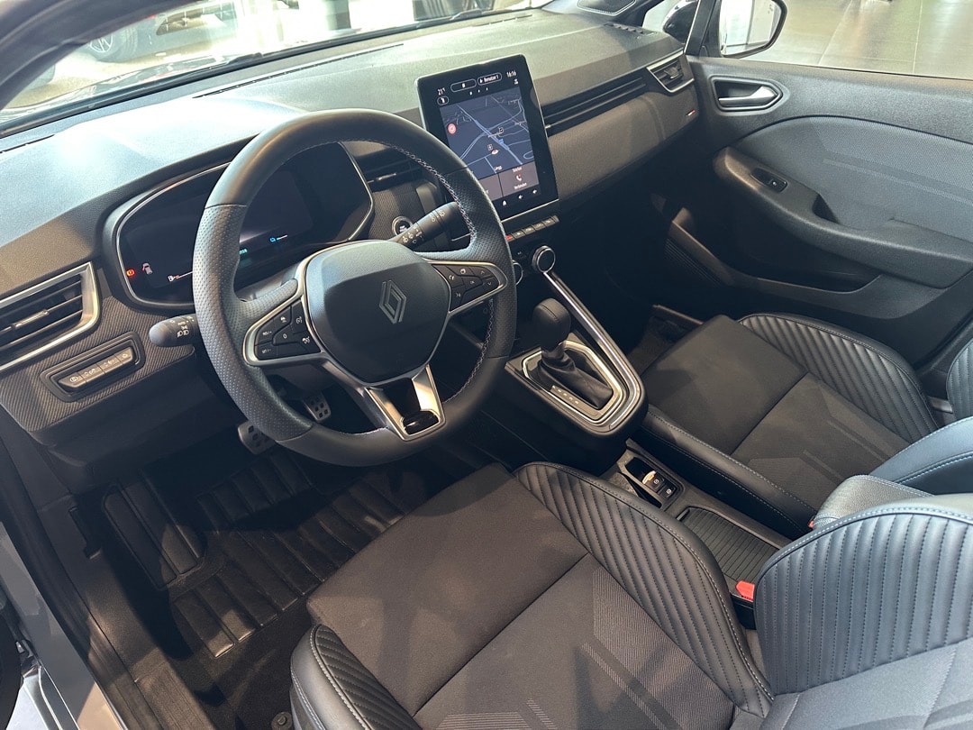 RENAULT Clio 1.6 E-Tech Esprit Alpine-image-11