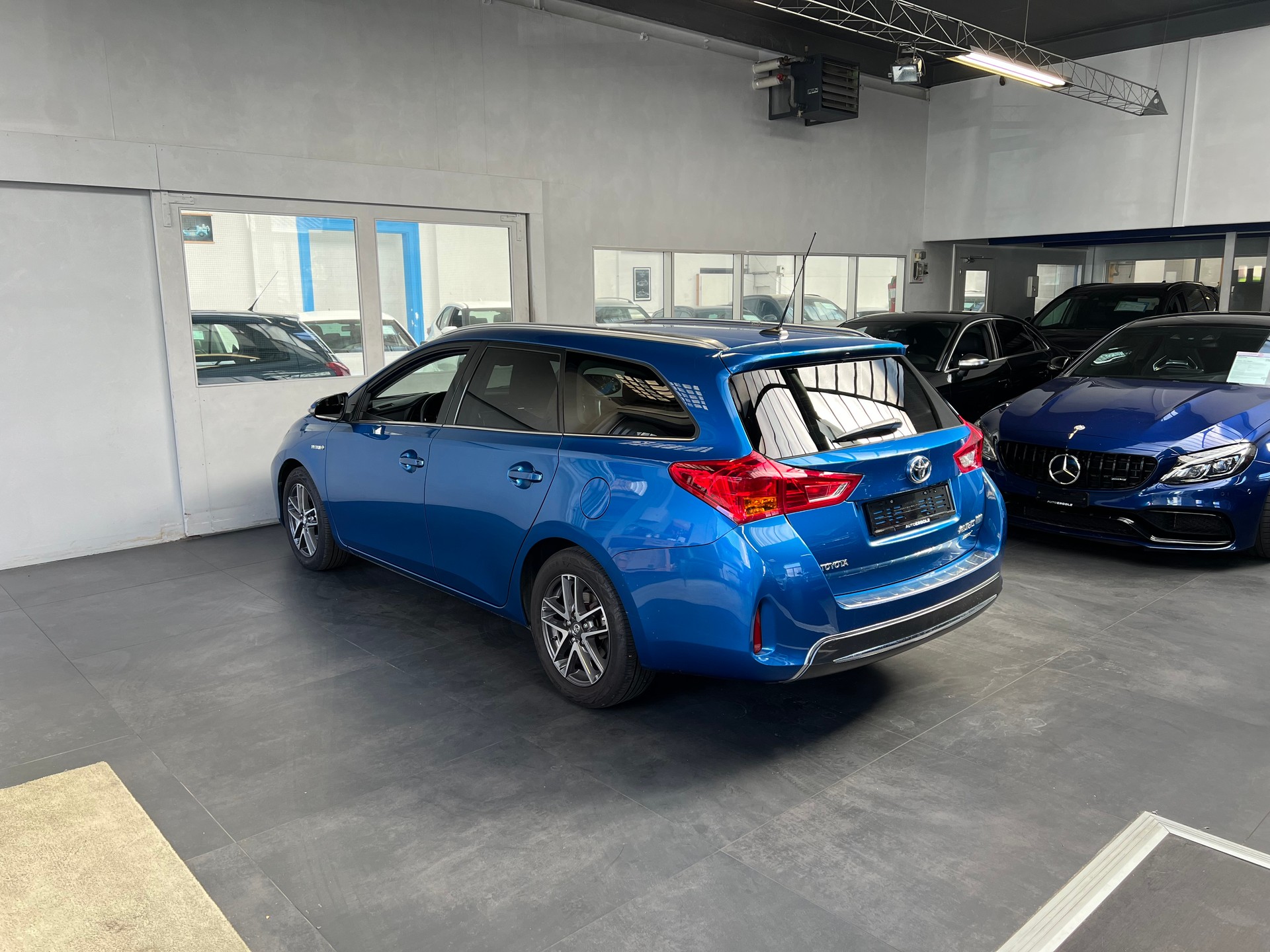 TOYOTA Auris Touring Sports 1.8 16V HSD Linea Trend-image-1
