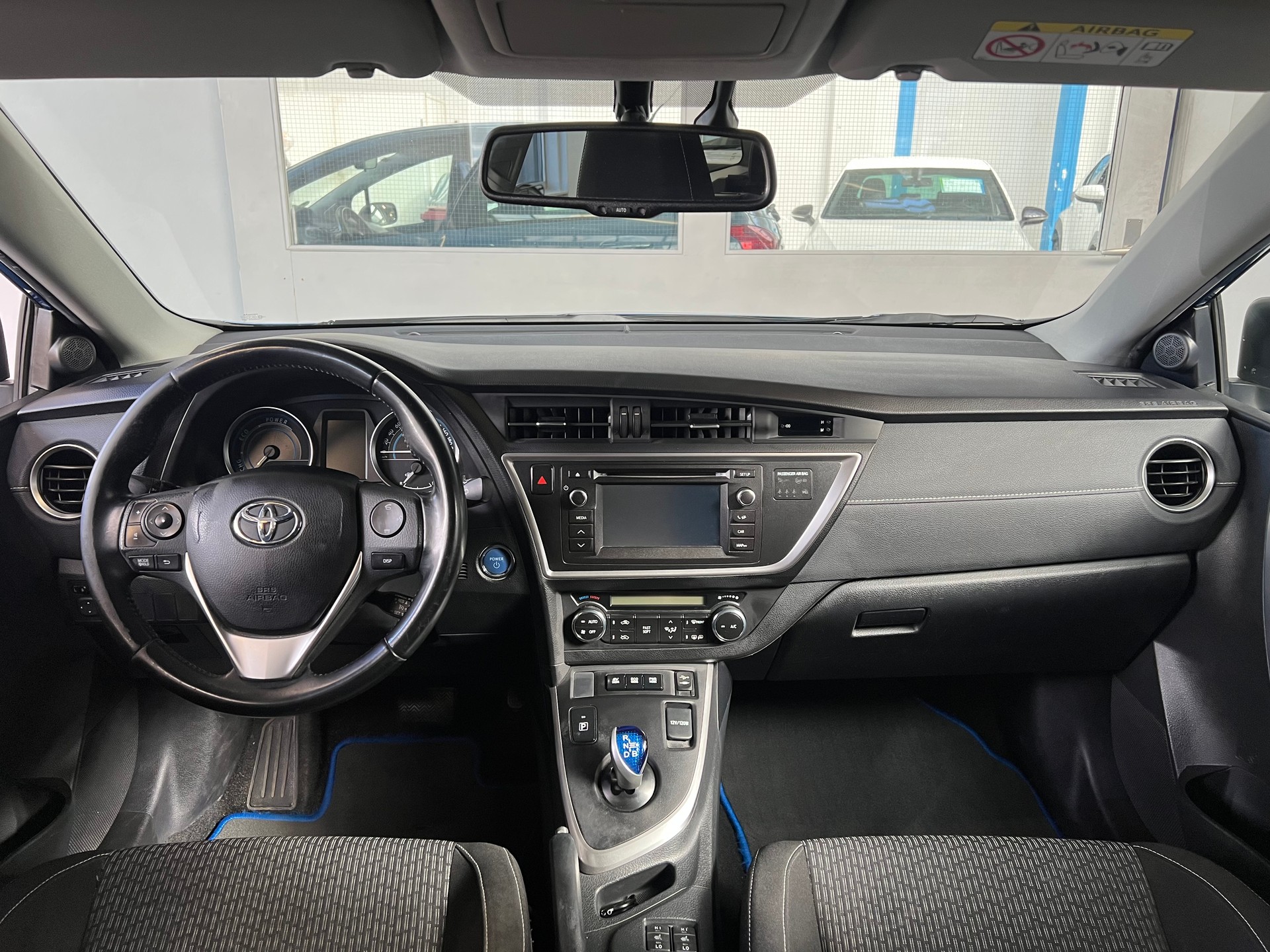 TOYOTA Auris Touring Sports 1.8 16V HSD Linea Trend-image-4
