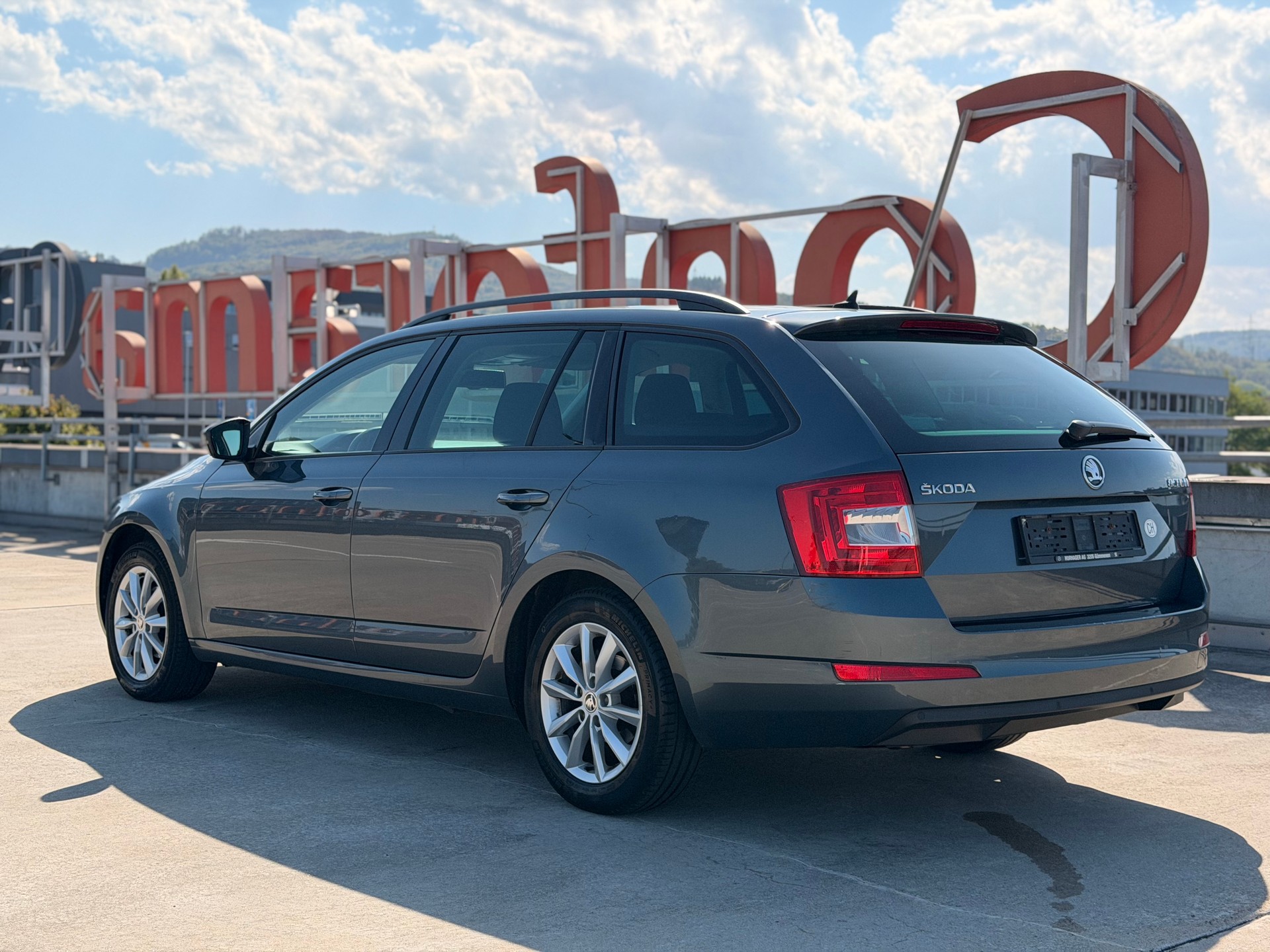 SKODA Octavia Combi 1.6 TDI Fresh DSG-image-6