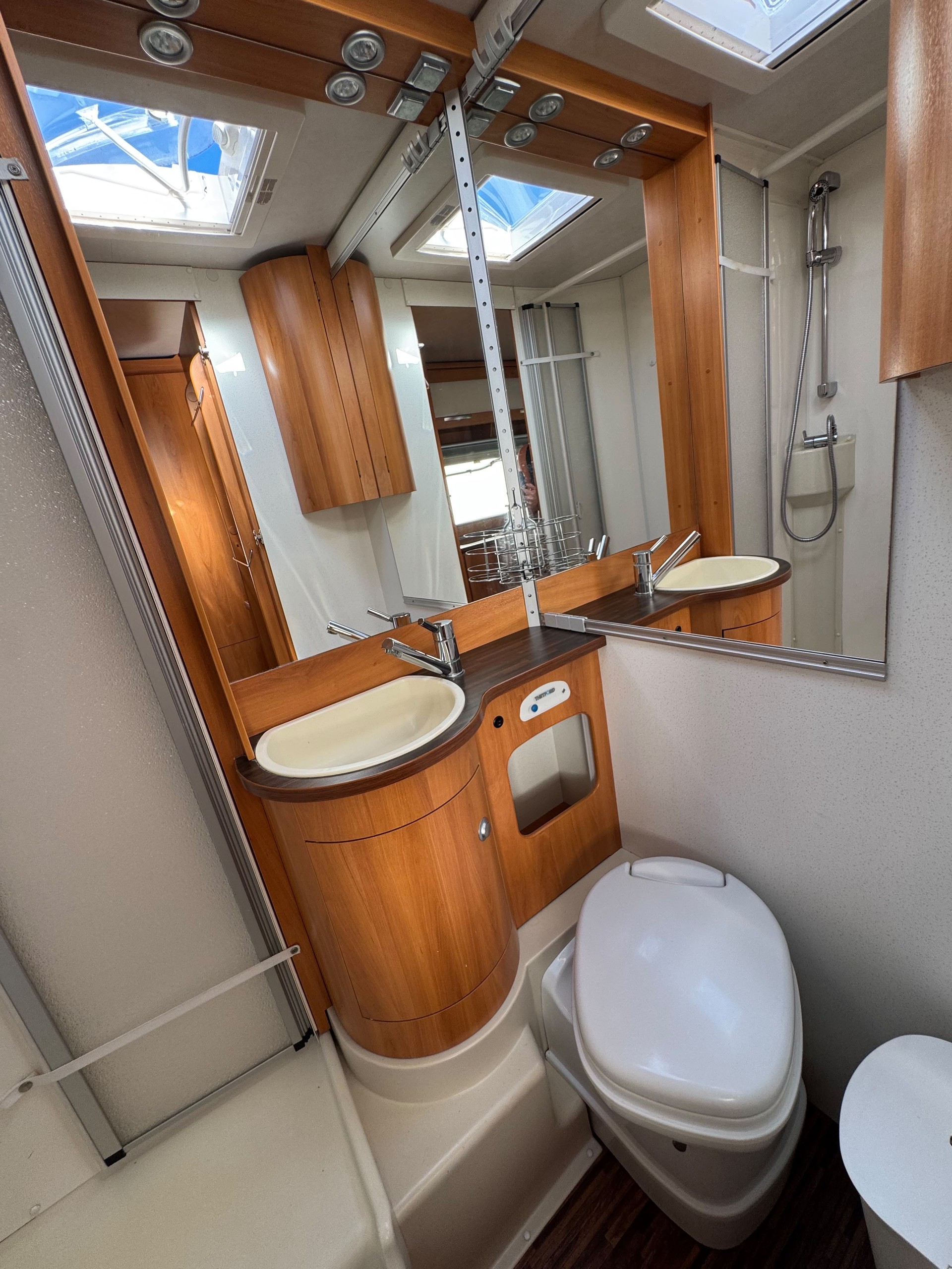 HYMER CAMP 662 CL-image-8
