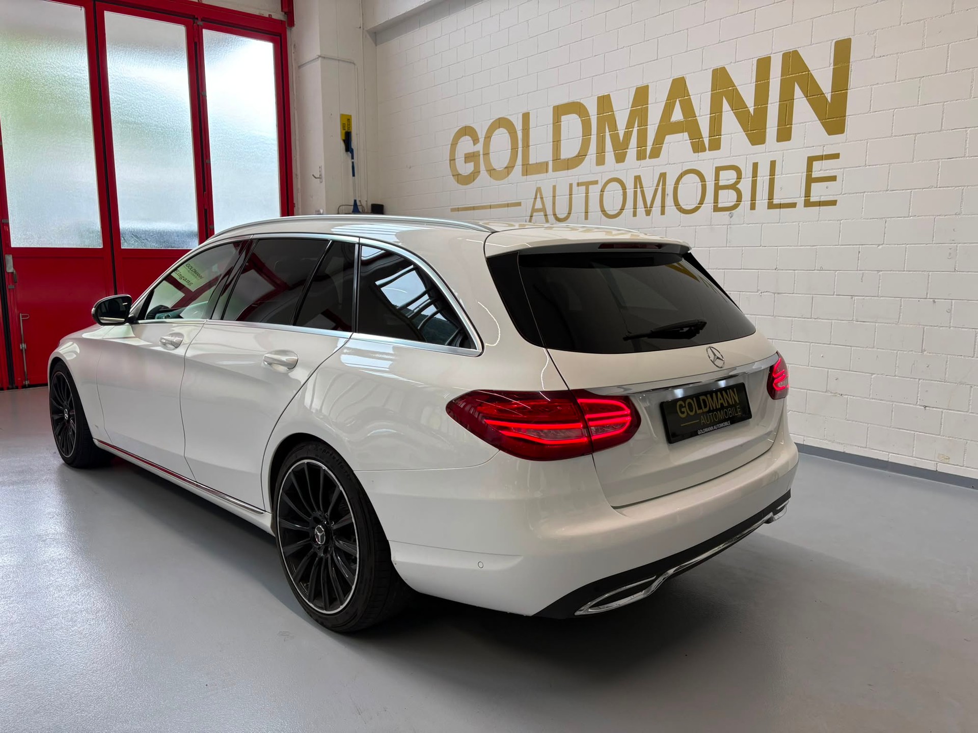 MERCEDES-BENZ C 250 BlueTEC Avantgarde 4Matic 7G-Tronic-image-2