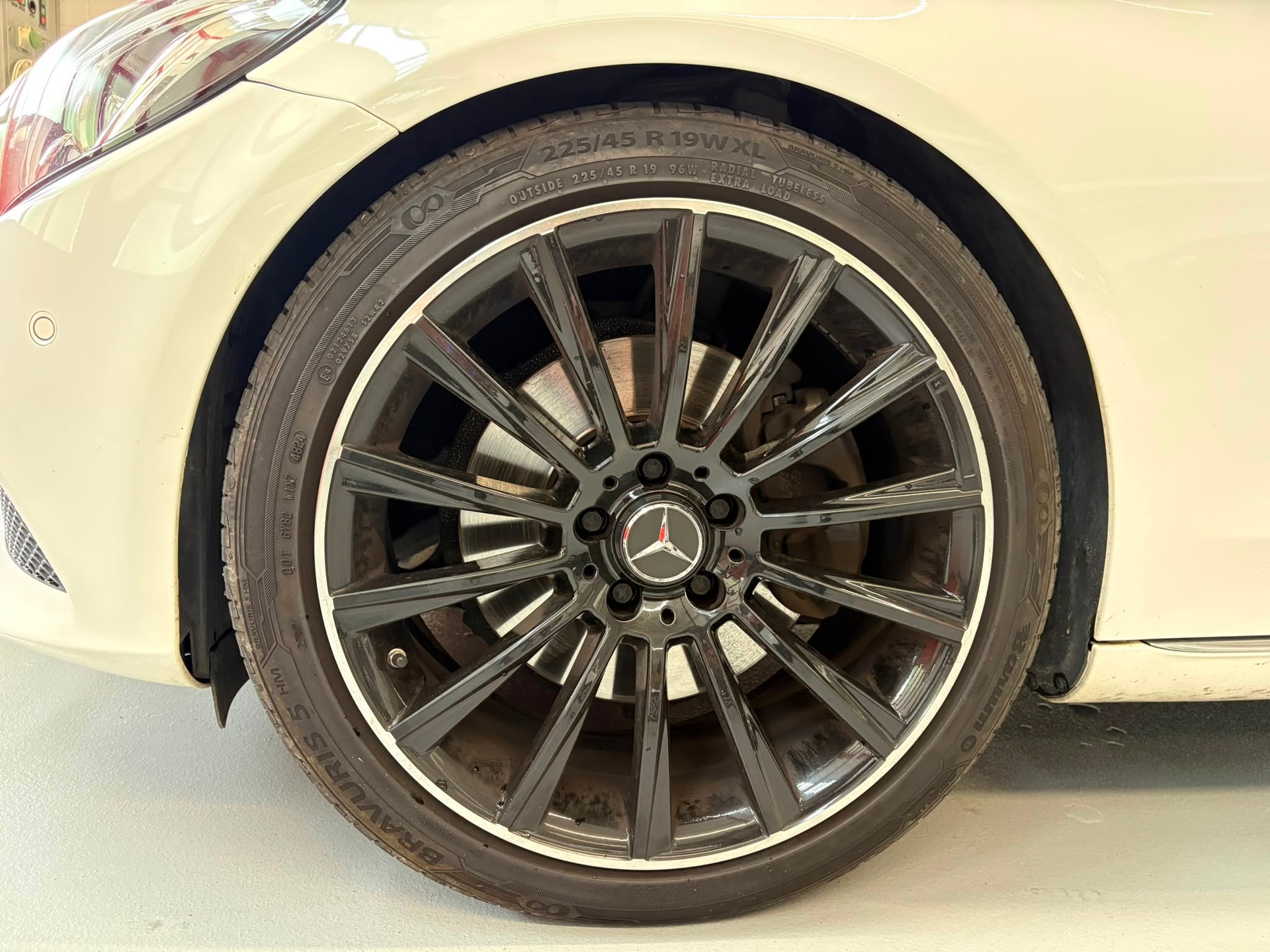 MERCEDES-BENZ C 250 BlueTEC Avantgarde 4Matic 7G-Tronic-image-4