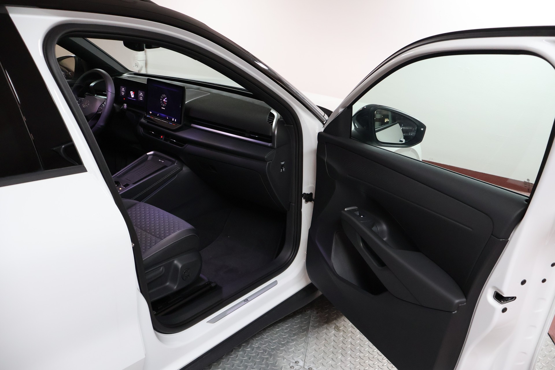 VW T-Roc 1.5 TSI R-Line DSG-image-14