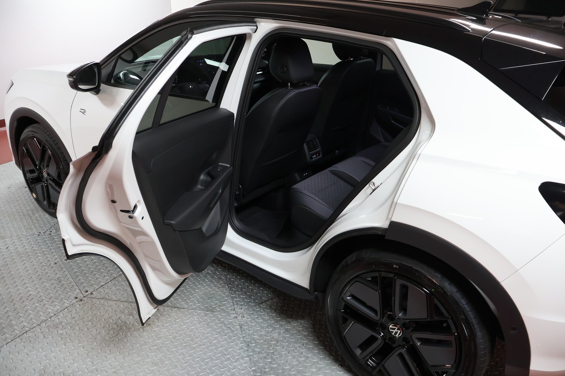VW T-Roc 1.5 TSI R-Line DSG-image-15