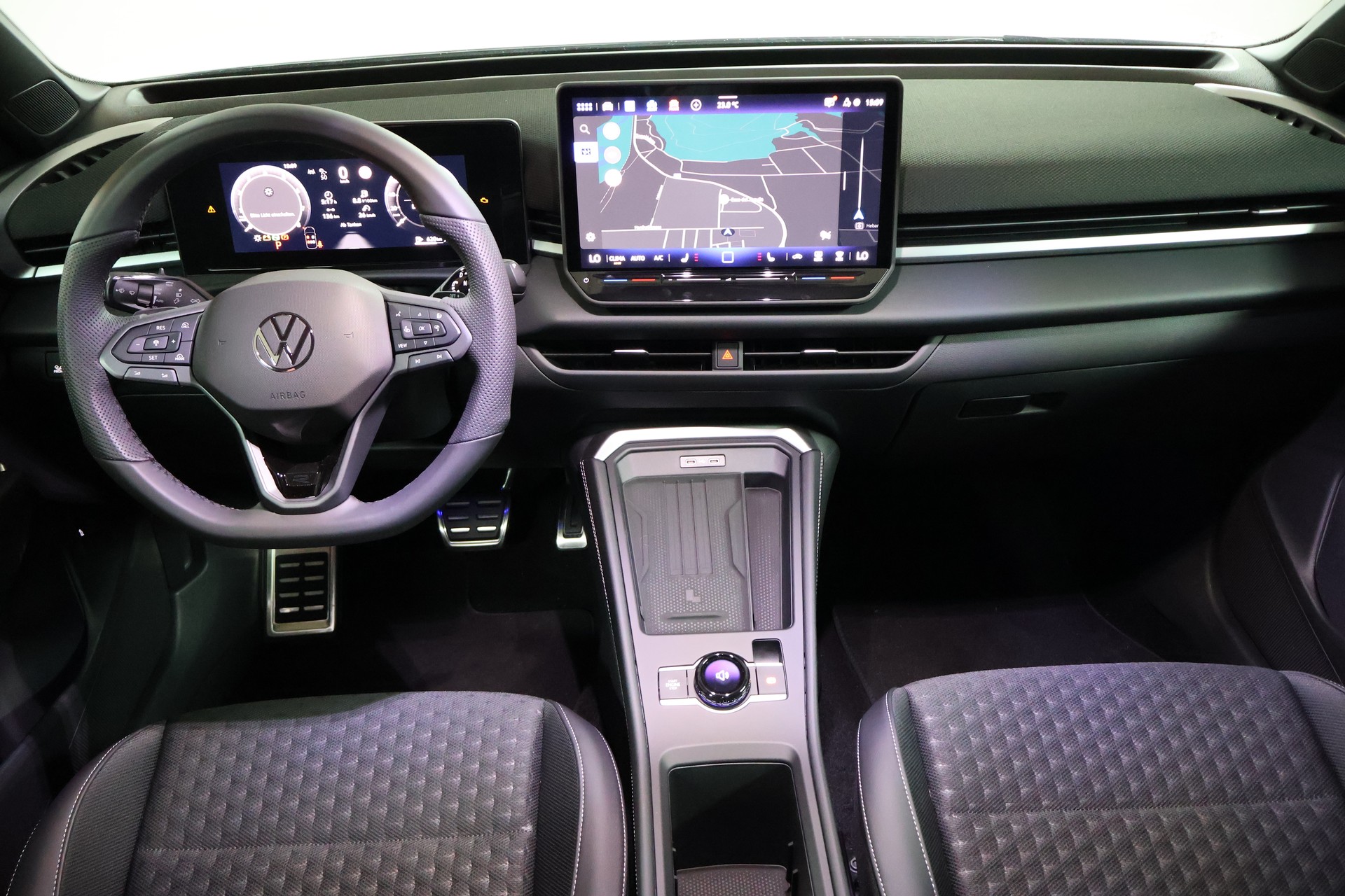 VW T-Roc 1.5 TSI R-Line DSG-image-9