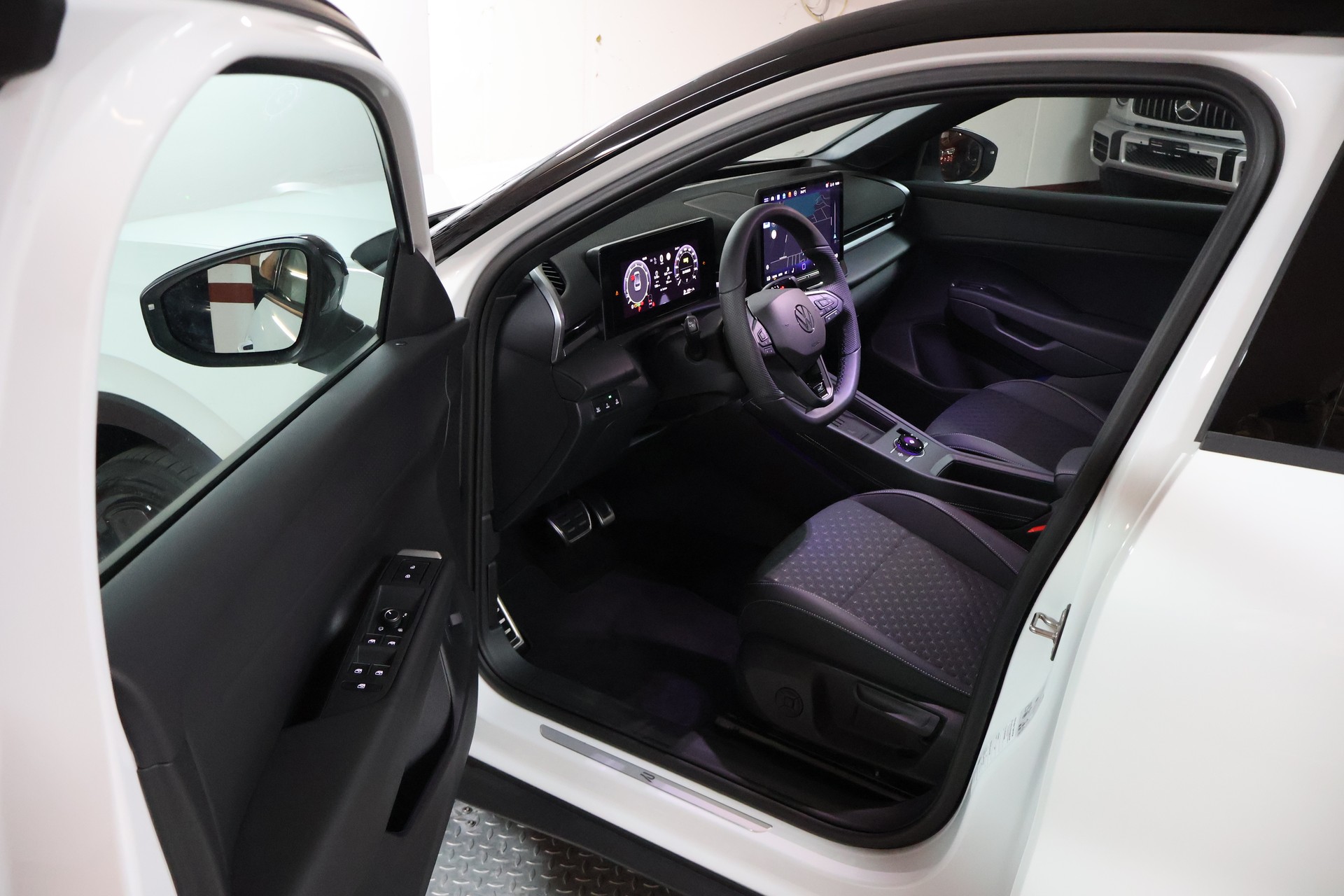 VW T-Roc 1.5 TSI R-Line DSG-image-6