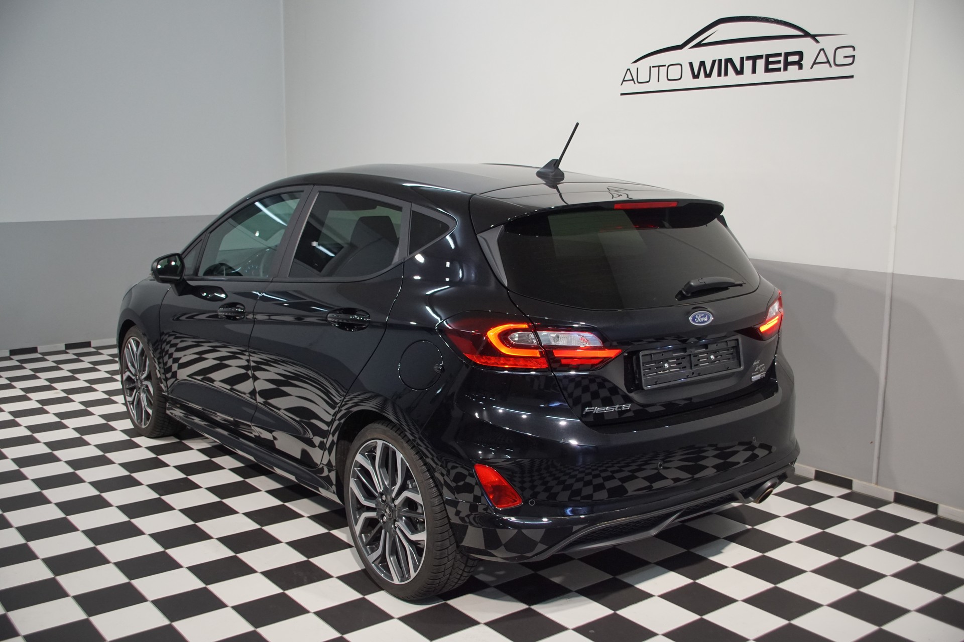 FORD Fiesta 1.0 SCTi MHEV ST-Line-image-9