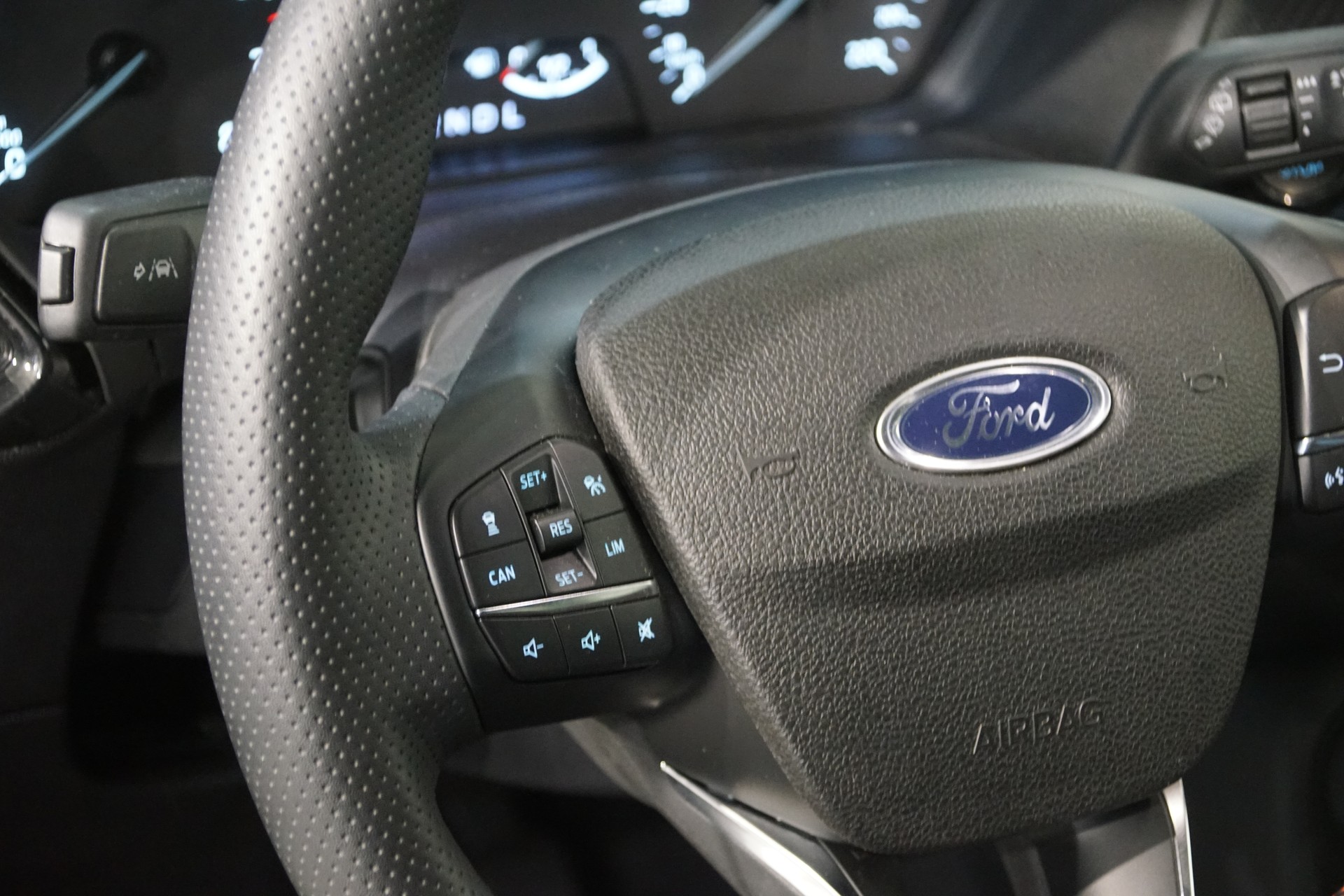 FORD Fiesta 1.0 SCTi MHEV ST-Line-image-15
