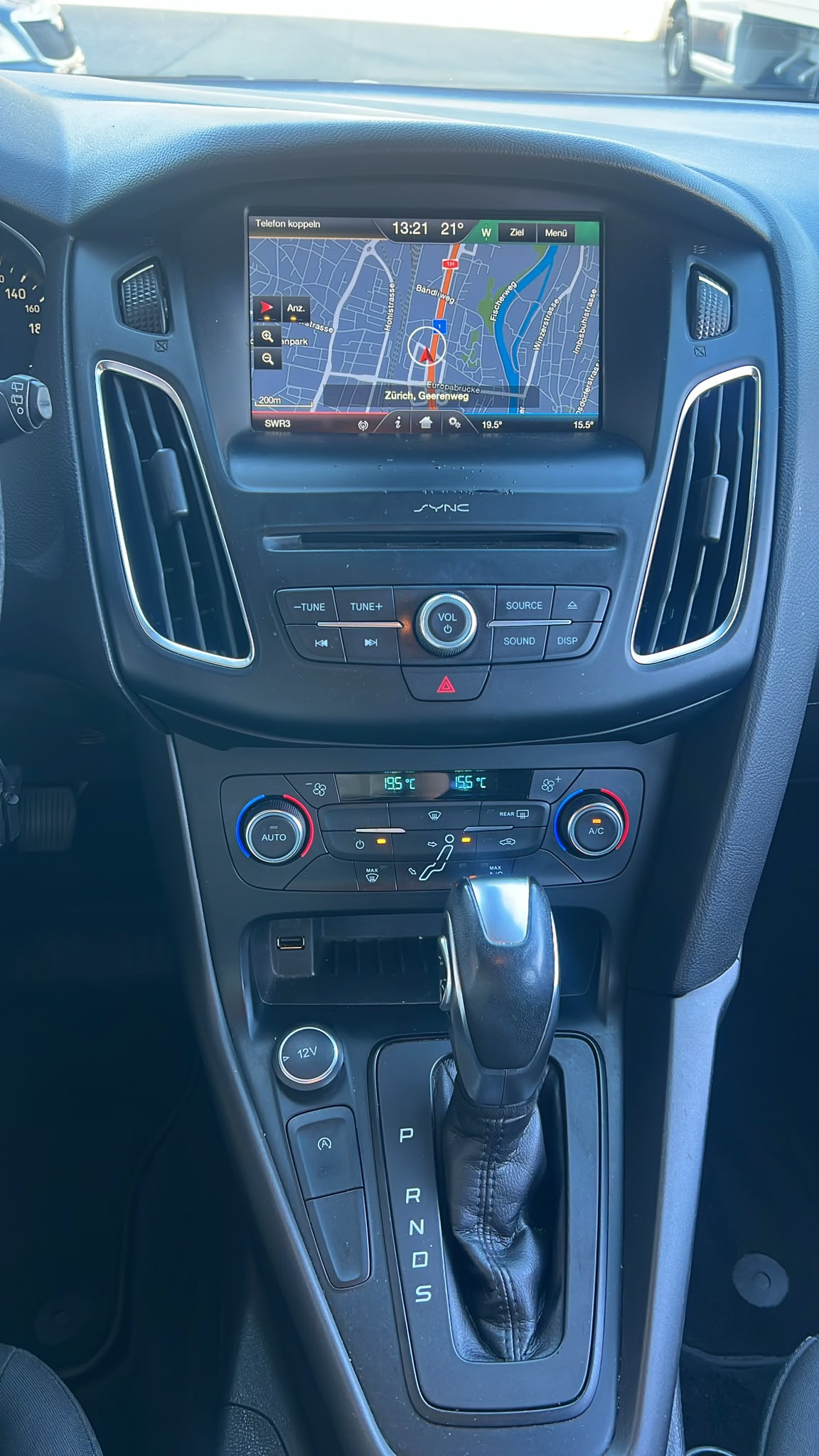FORD Focus 1.5 TDCi Carving PowerShift-image-13