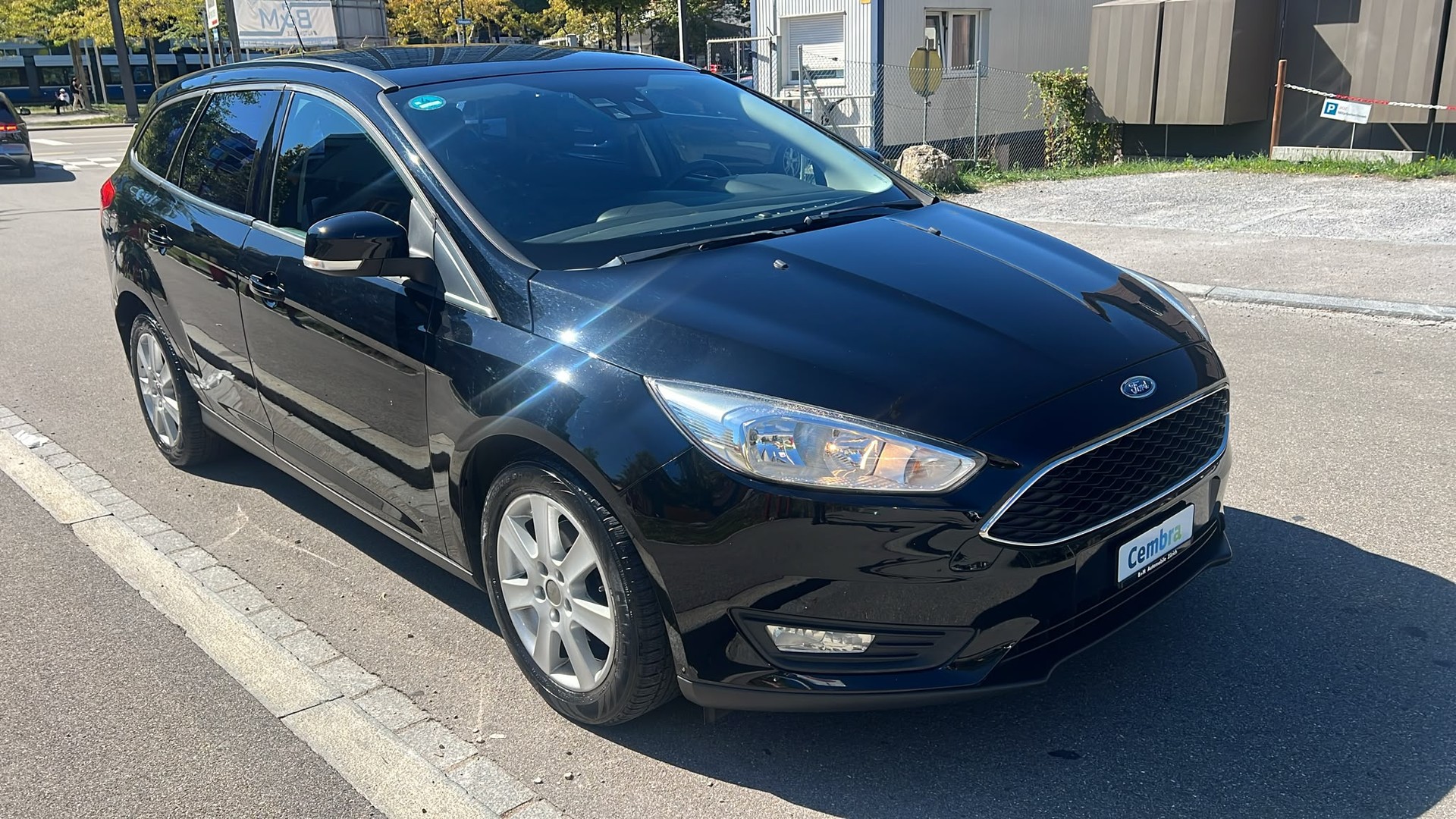 FORD Focus 1.5 TDCi Carving PowerShift-image-2