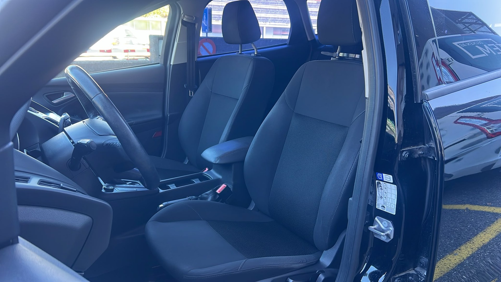 FORD Focus 1.5 TDCi Carving PowerShift-image-10
