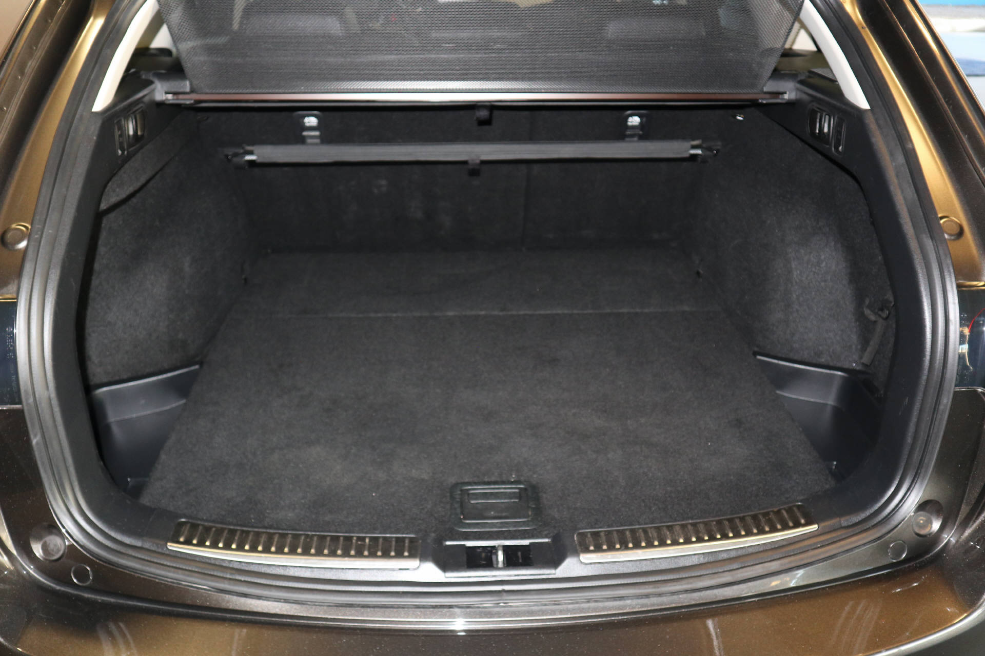 MAZDA 6 Sport Wagon 2.2 D HP Revolution AWD-image-9