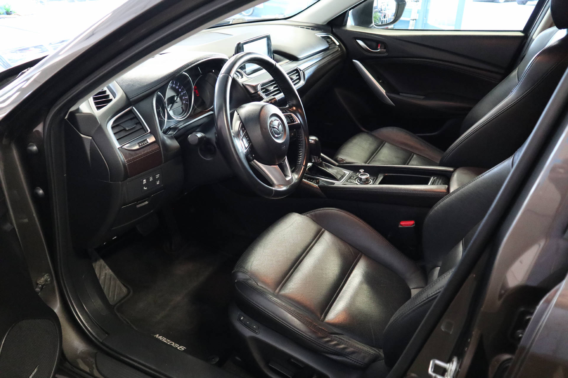 MAZDA 6 Sport Wagon 2.2 D HP Revolution AWD-image-11