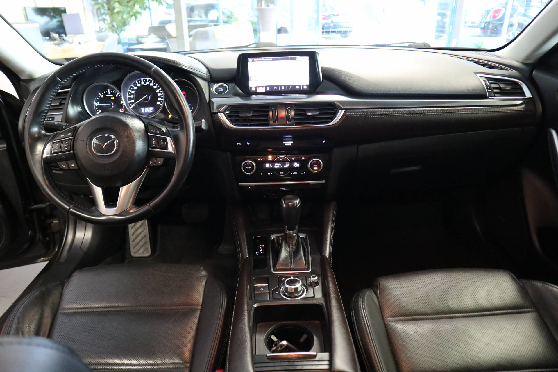 MAZDA 6 Sport Wagon 2.2 D HP Revolution AWD-image-13
