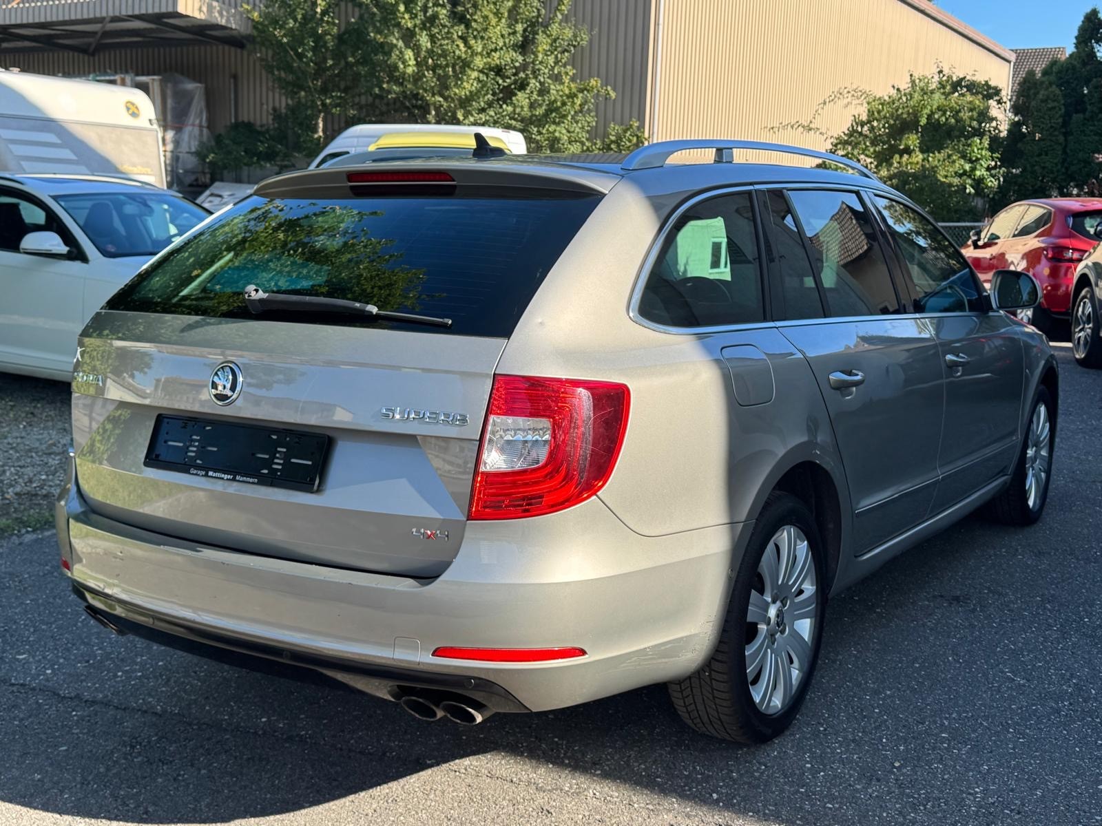 SKODA Superb Combi 3.6 FSI Elegance 4x4 DSG-image-3