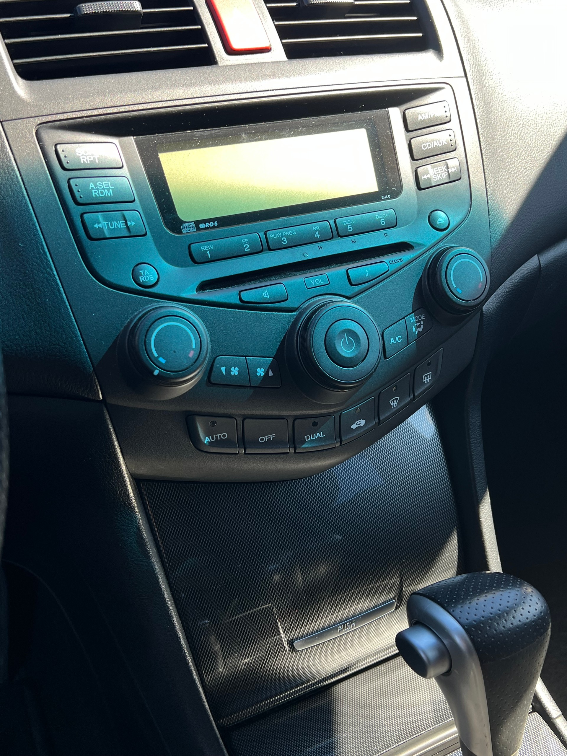 HONDA Accord Tourer 2.0i-image-9