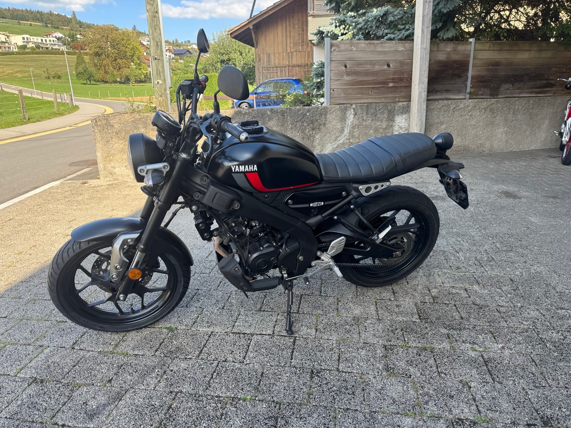 YAMAHA XSR 125