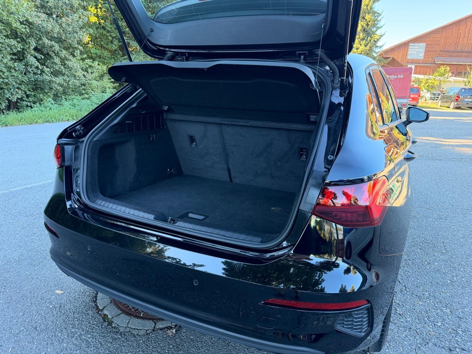 AUDI A3 Limousine 35 TFSI S-Line S-tronic-image-12