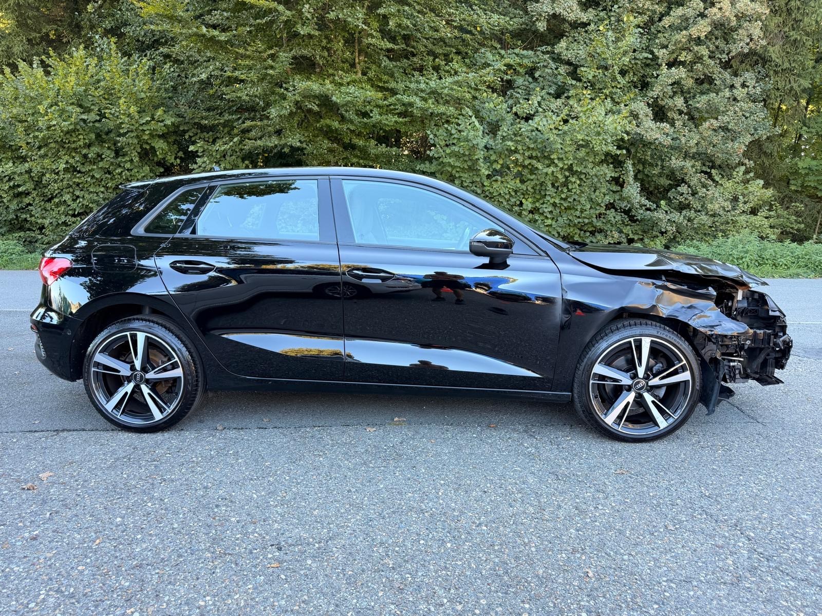 AUDI A3 Limousine 35 TFSI S-Line S-tronic-image-3