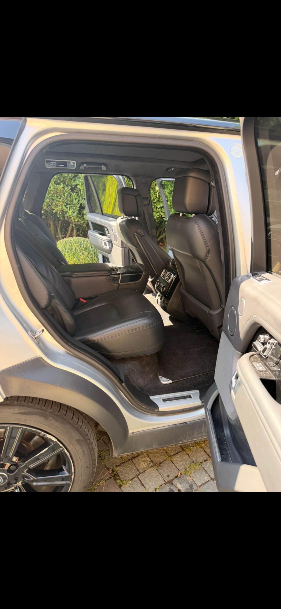 LAND ROVER 2.0 P400e Autobiography-image-6