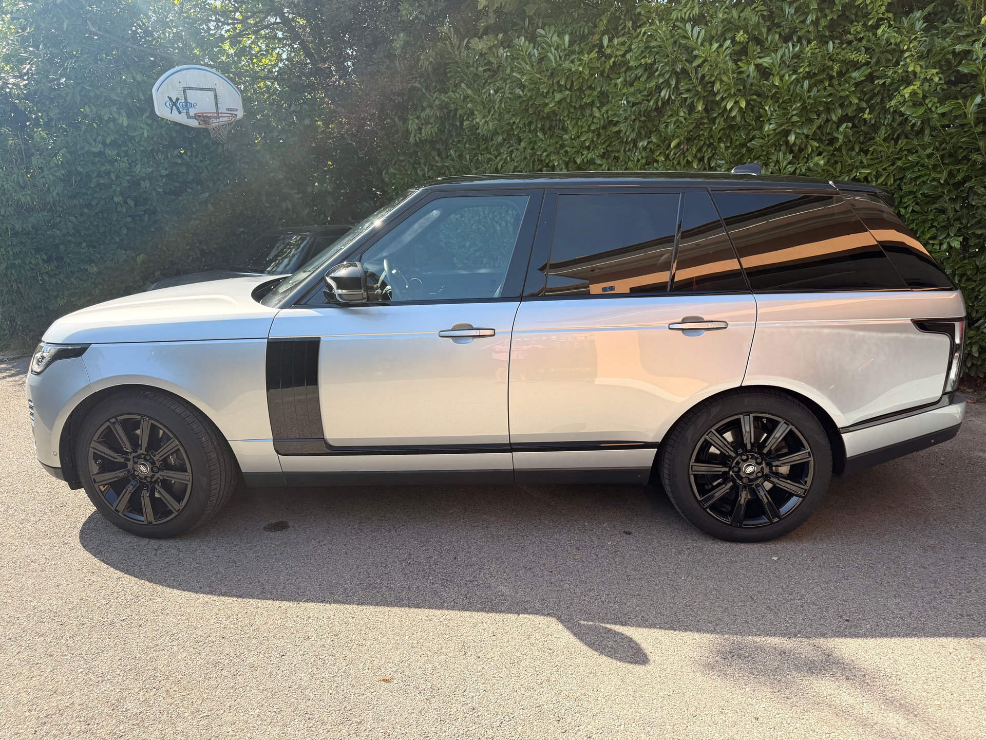 LAND ROVER 2.0 P400e Autobiography-image-1