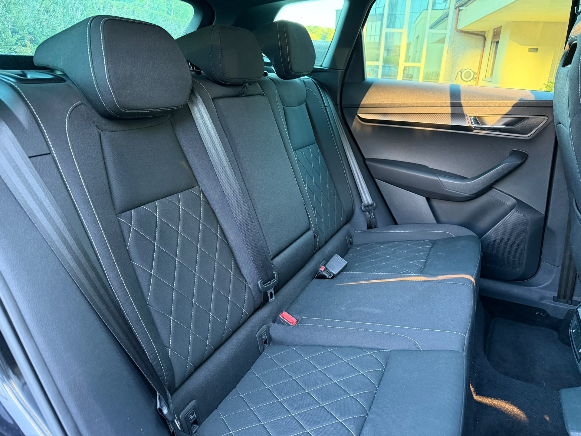 SKODA Karoq 2.0 TSI SportLine 4x4 DSG - Toit ouvrant - Caméra de recul-image-9