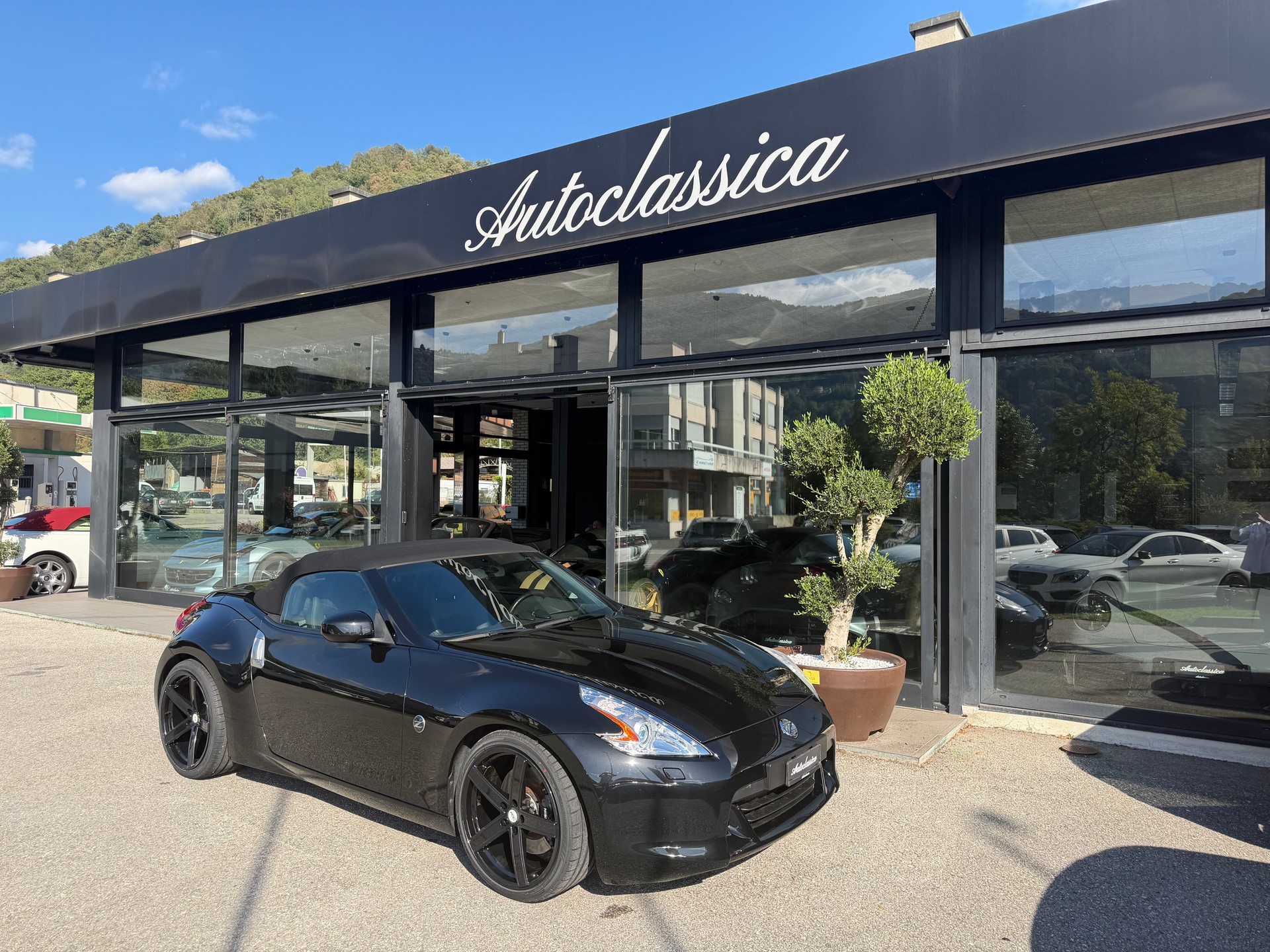 NISSAN 370 Z Roadster-image-6