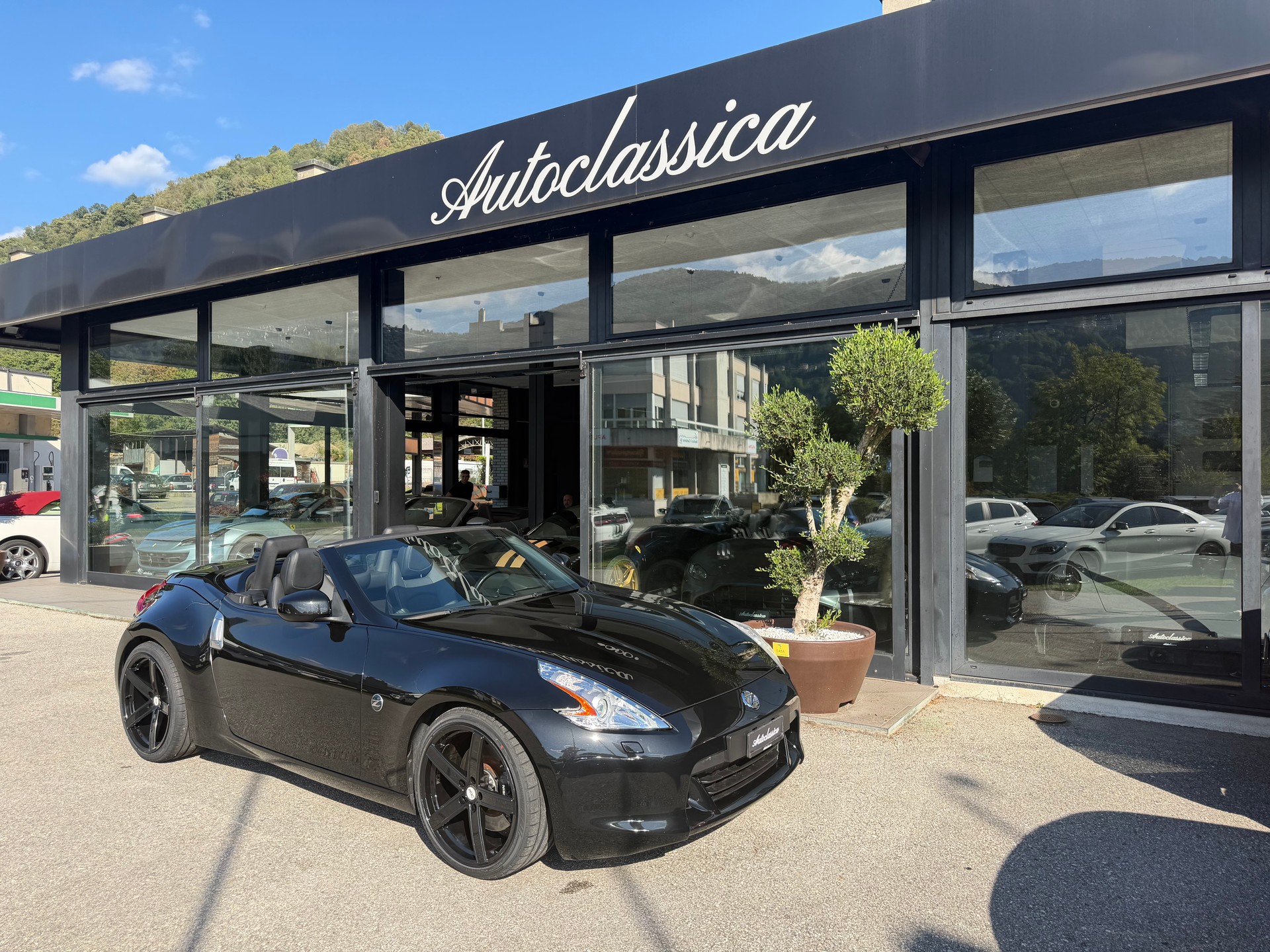 NISSAN 370 Z Roadster-image-5