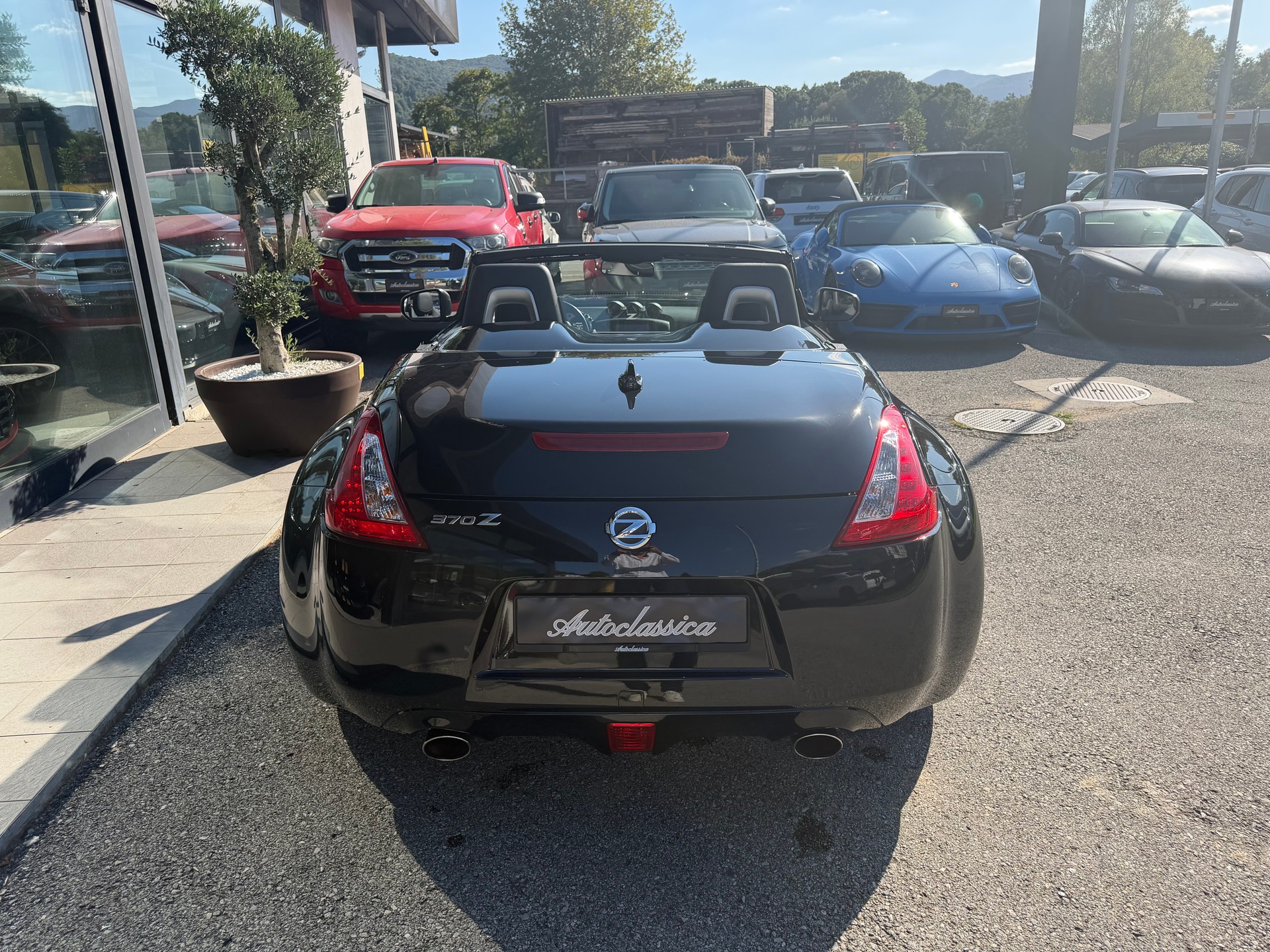NISSAN 370 Z Roadster-image-2