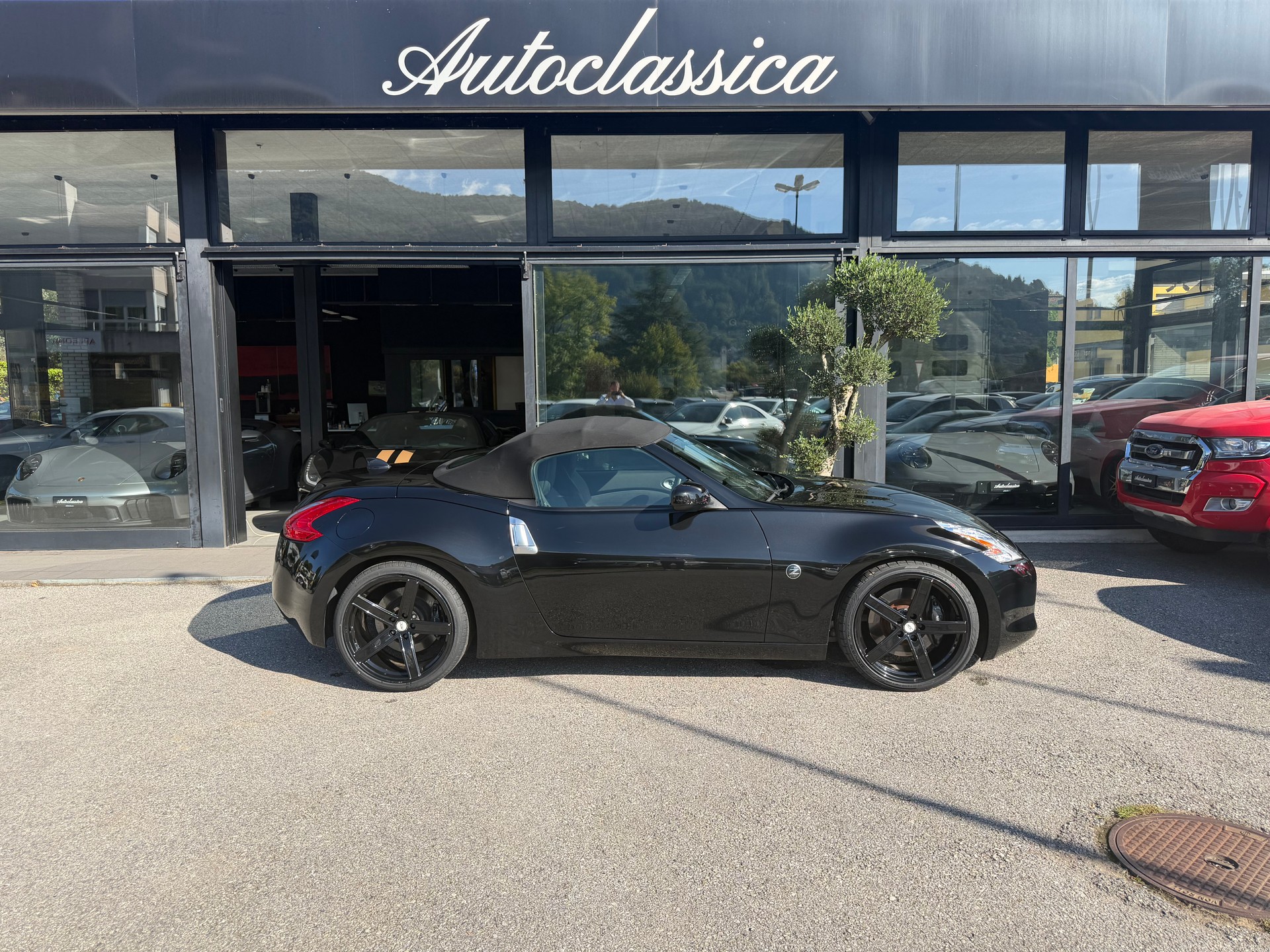NISSAN 370 Z Roadster-image-4