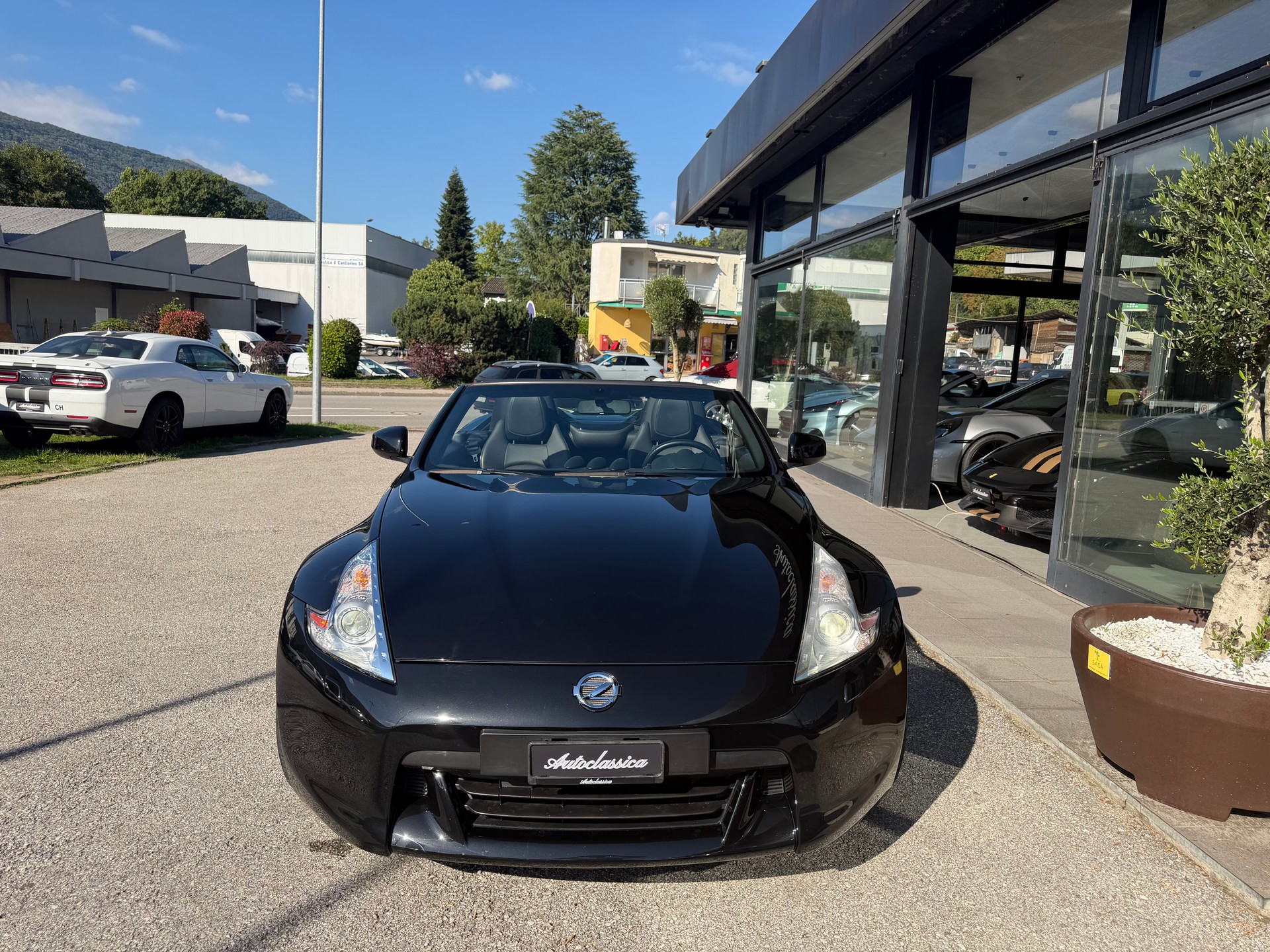 NISSAN 370 Z Roadster-image-1
