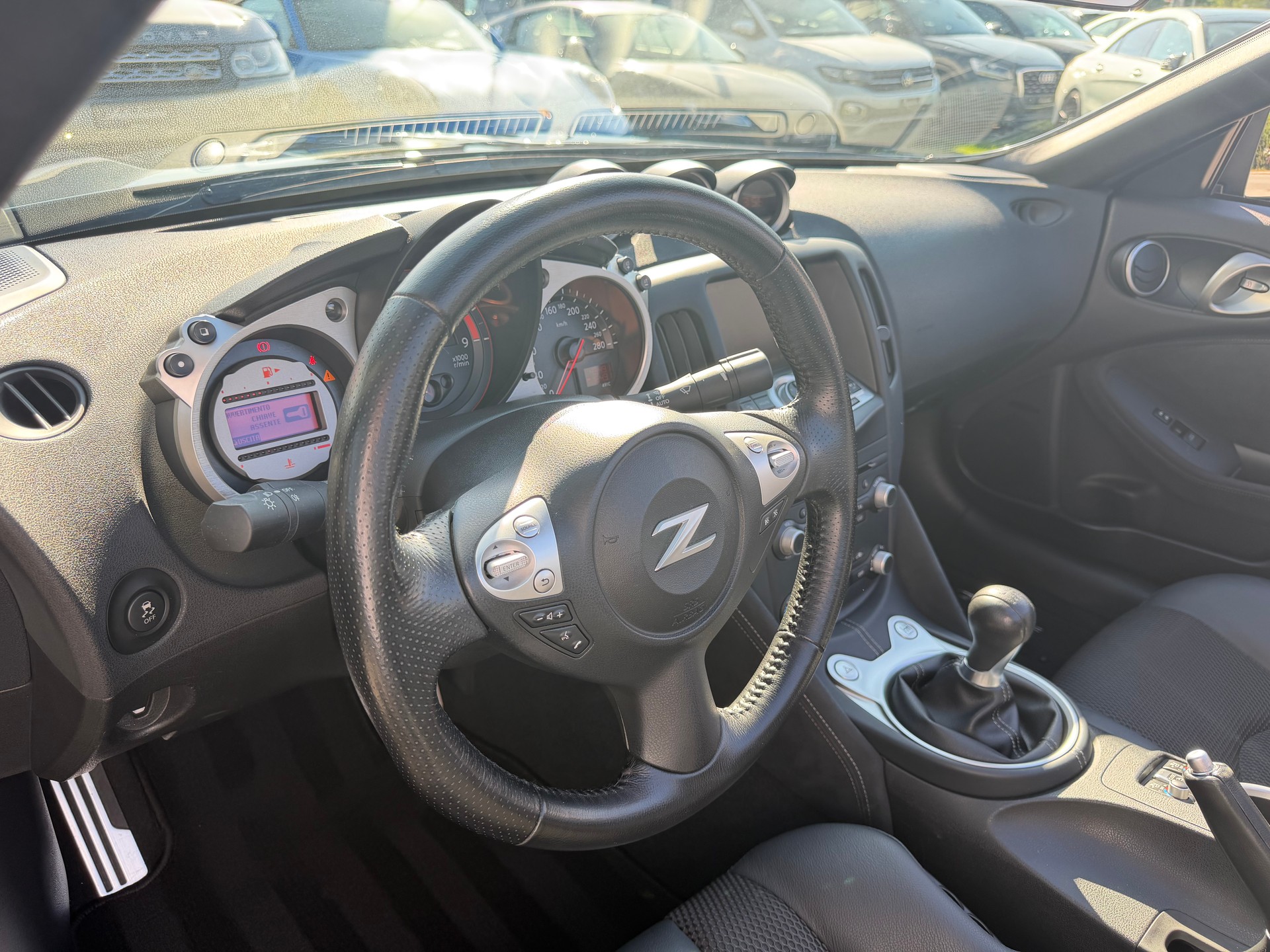 NISSAN 370 Z Roadster-image-15