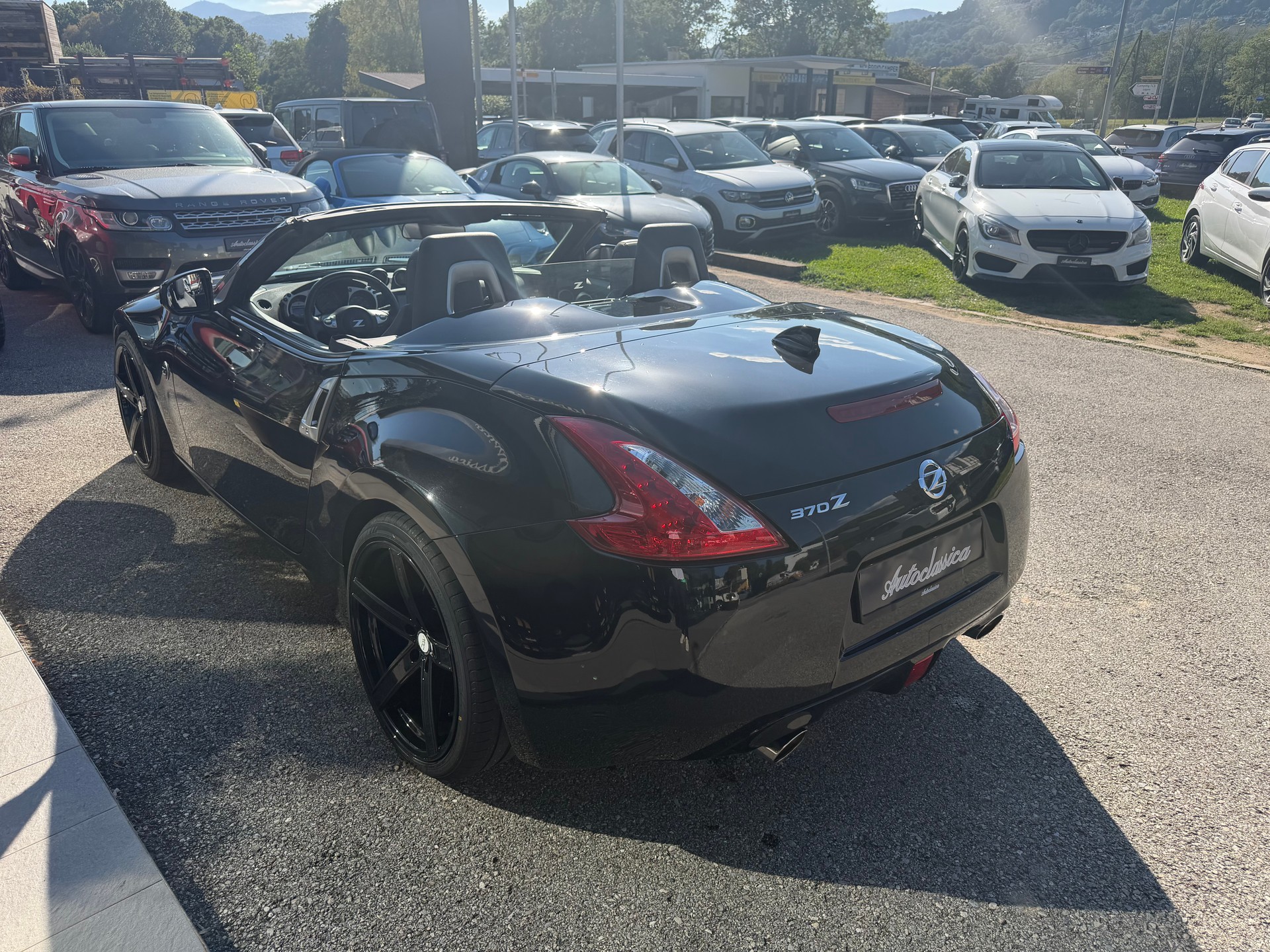 NISSAN 370 Z Roadster-image-8