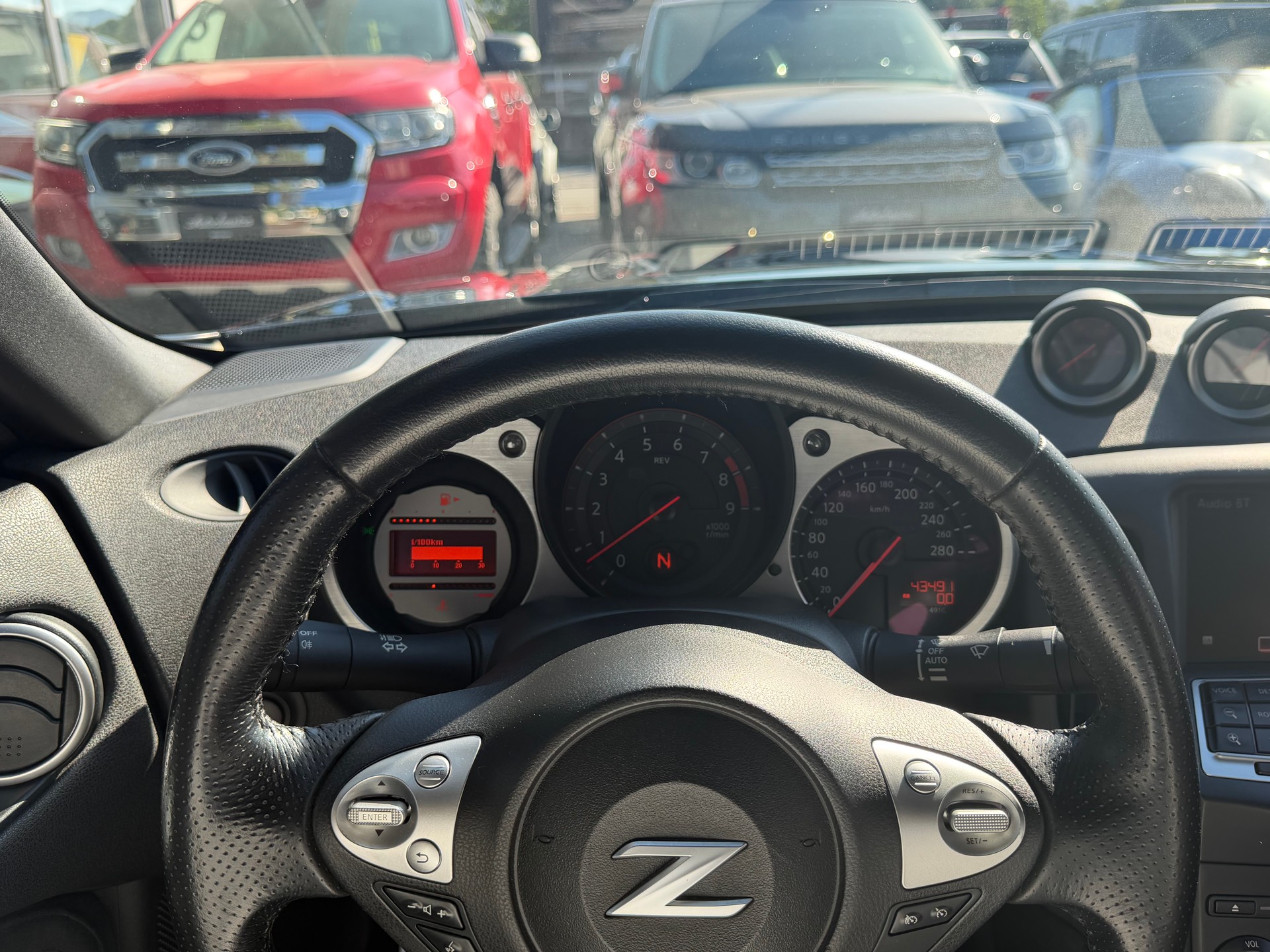 NISSAN 370 Z Roadster-image-16
