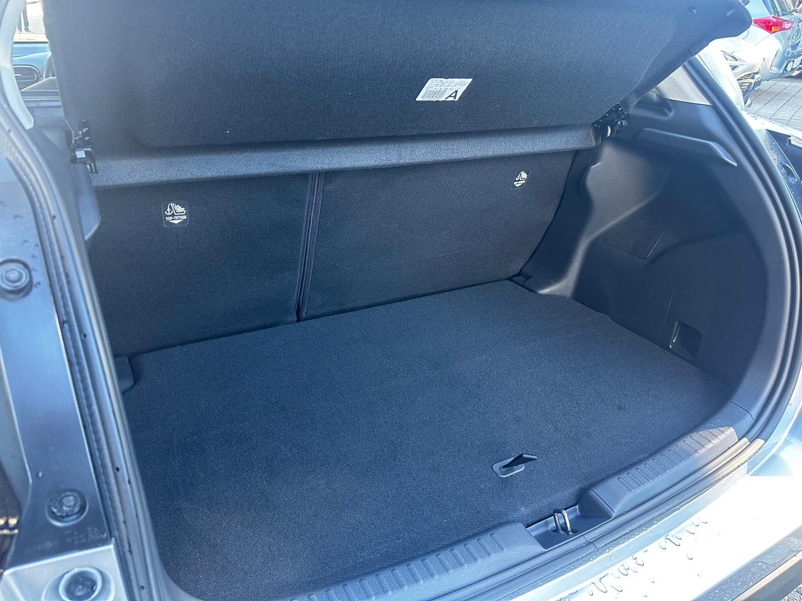 TOYOTA Yaris 1.5 VVT-i HSD Comfort-image-6