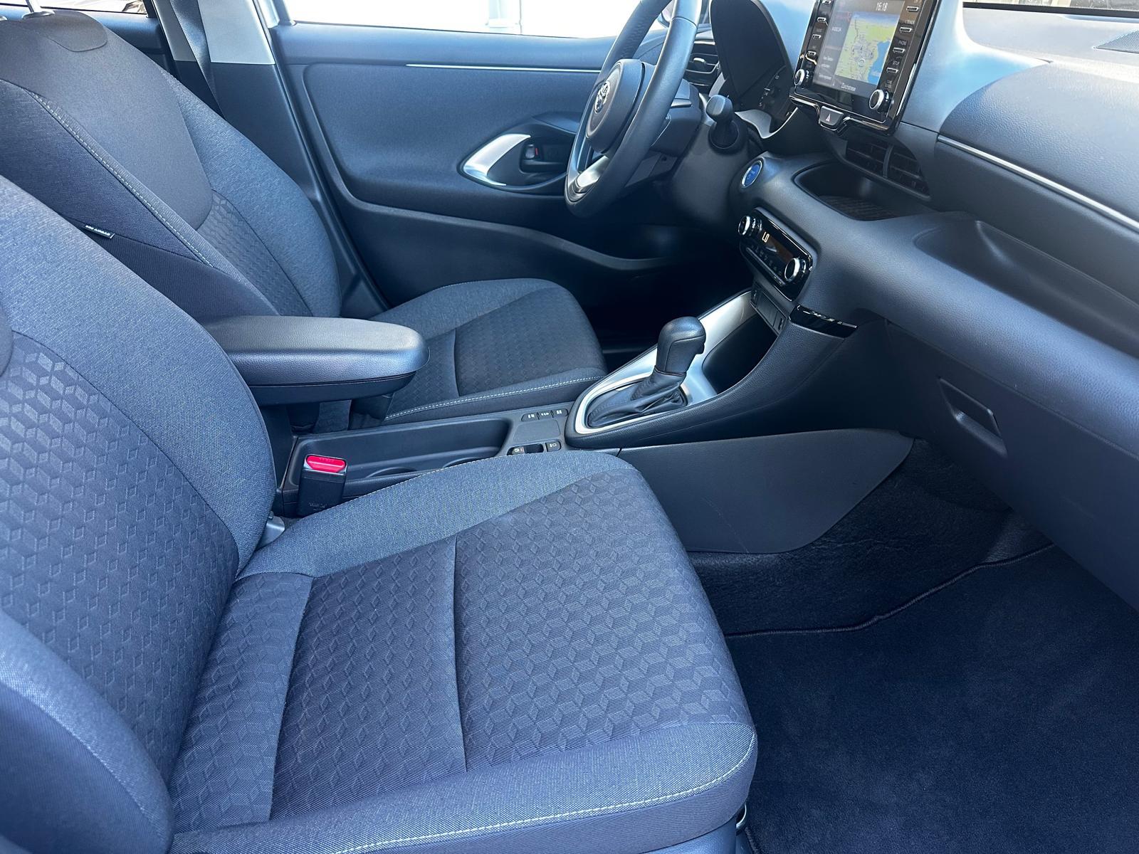 TOYOTA Yaris 1.5 VVT-i HSD Comfort-image-13