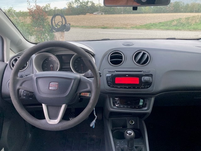 SEAT Ibiza 1.6 Good Stuff-image-11