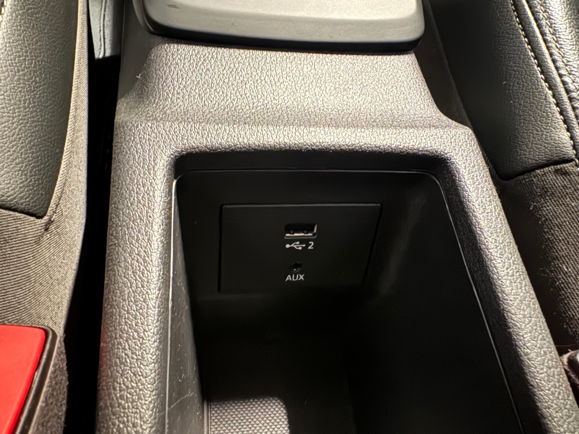 AUDI Q2 1.0 TFSI sport S-tronic S-line (57)-image-16