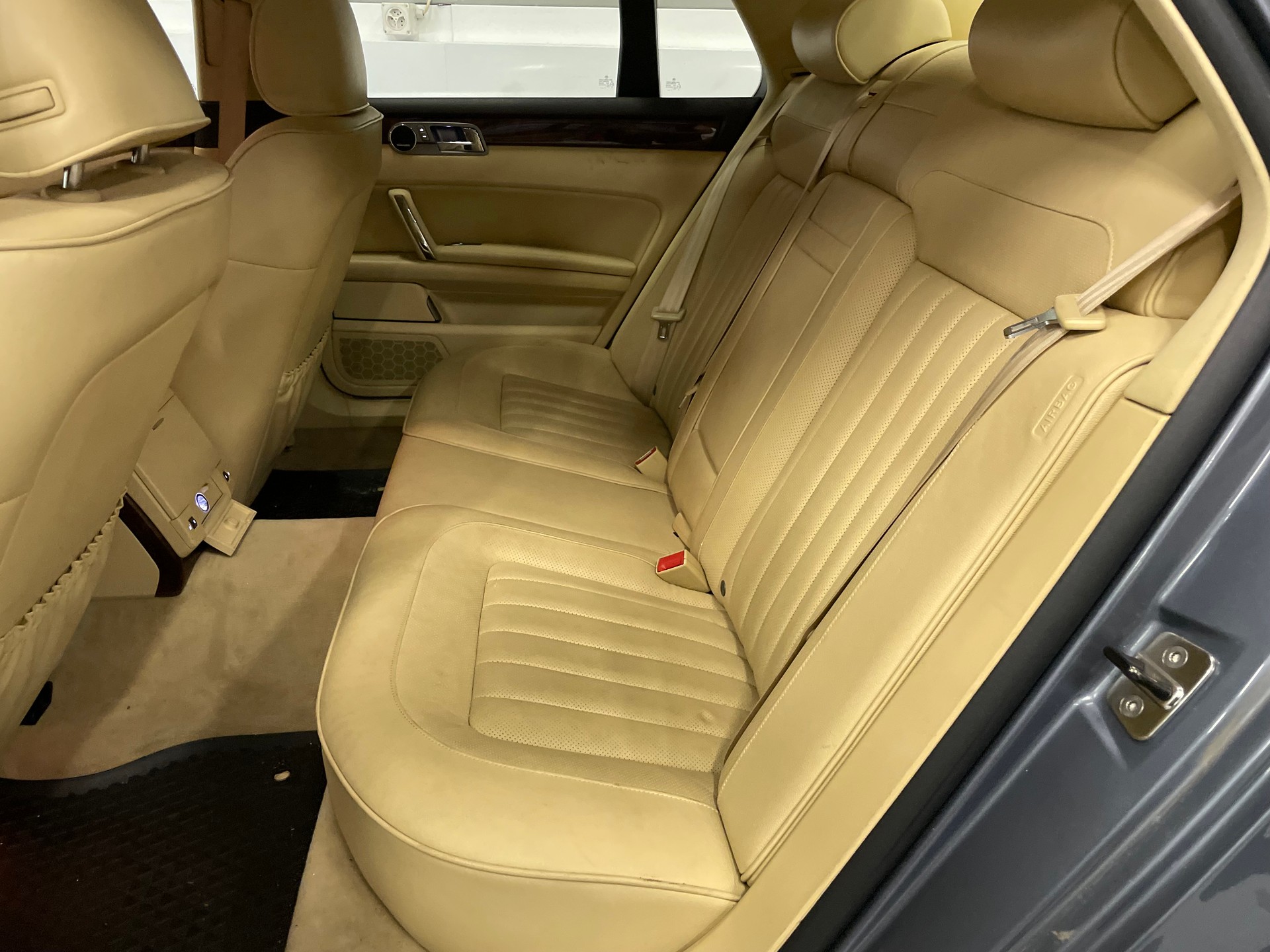VW Phaeton 3.0 TDi V6 4Motion Tiptronic-image-14