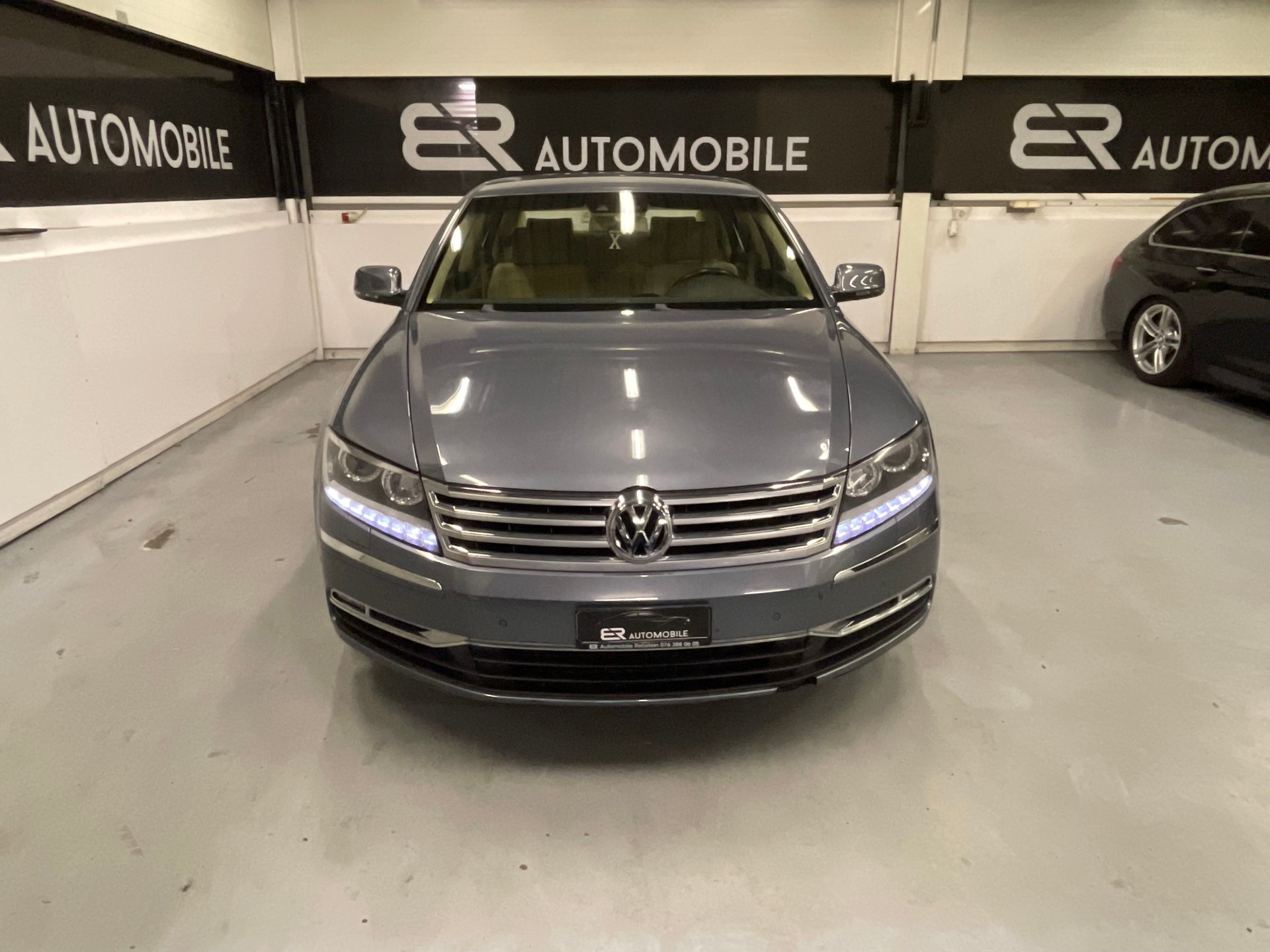 VW Phaeton 3.0 TDi V6 4Motion Tiptronic-image-2