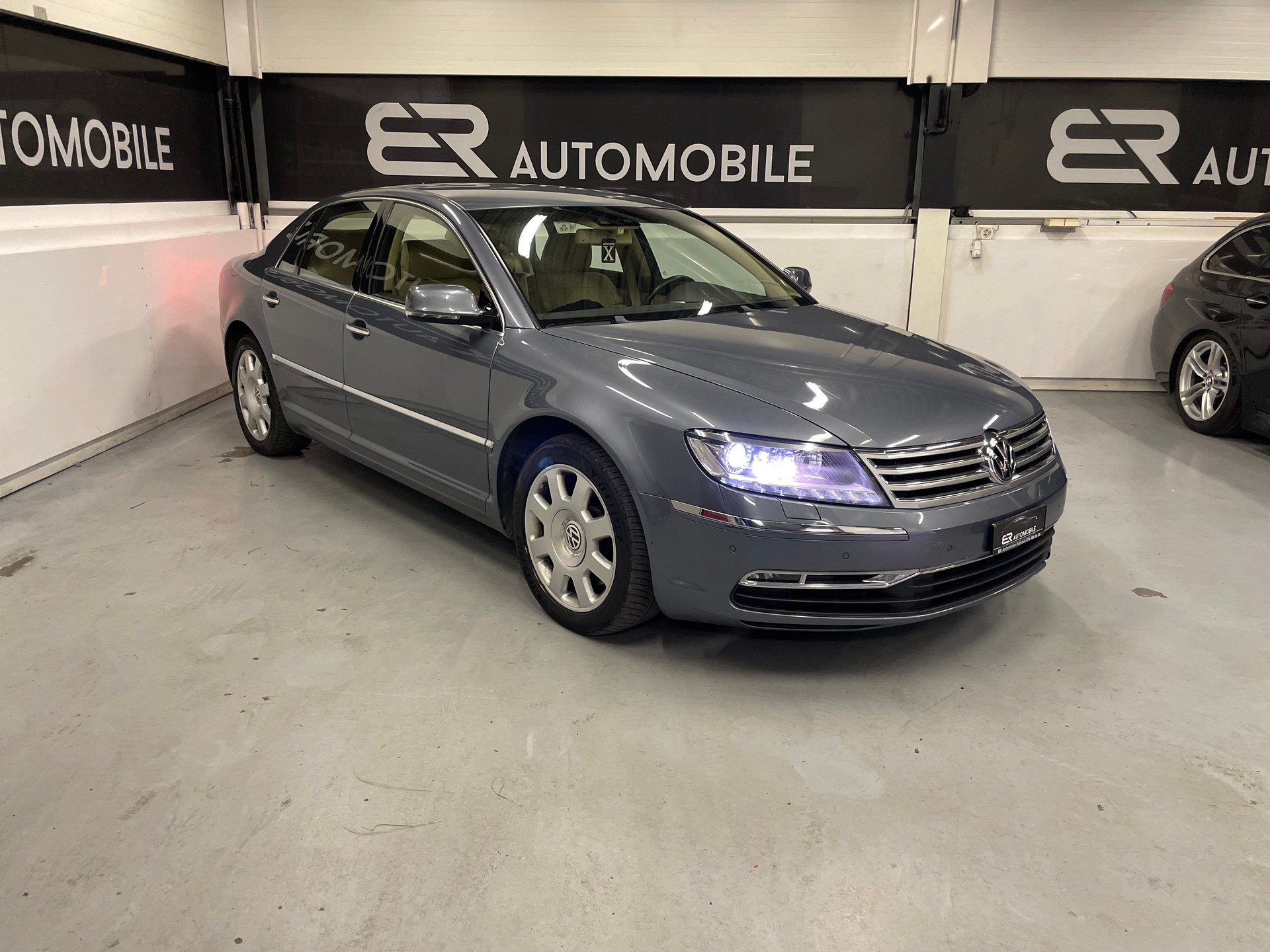 VW Phaeton 3.0 TDi V6 4Motion Tiptronic-image-1